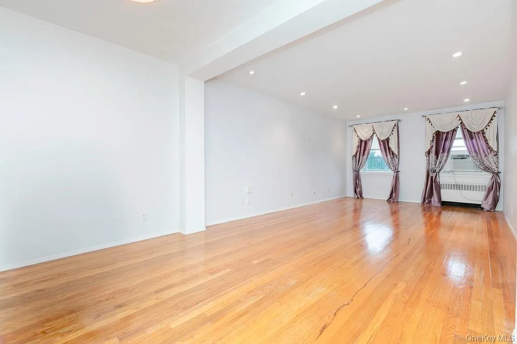 765 Bronx River Rd, Yonkers, NY, 2 Bedrooms Bedrooms, 5 Rooms Rooms,1 BathroomBathrooms,Residential,For Rent,Bronx River Rd,0,KEY1012457 765 Bronx River Rd, Yonkers, NY, 2 Bedrooms Bedrooms, 5 Rooms Rooms,1 BathroomBathrooms,Residential,For Rent,Bronx River Rd,0,KEY1012457