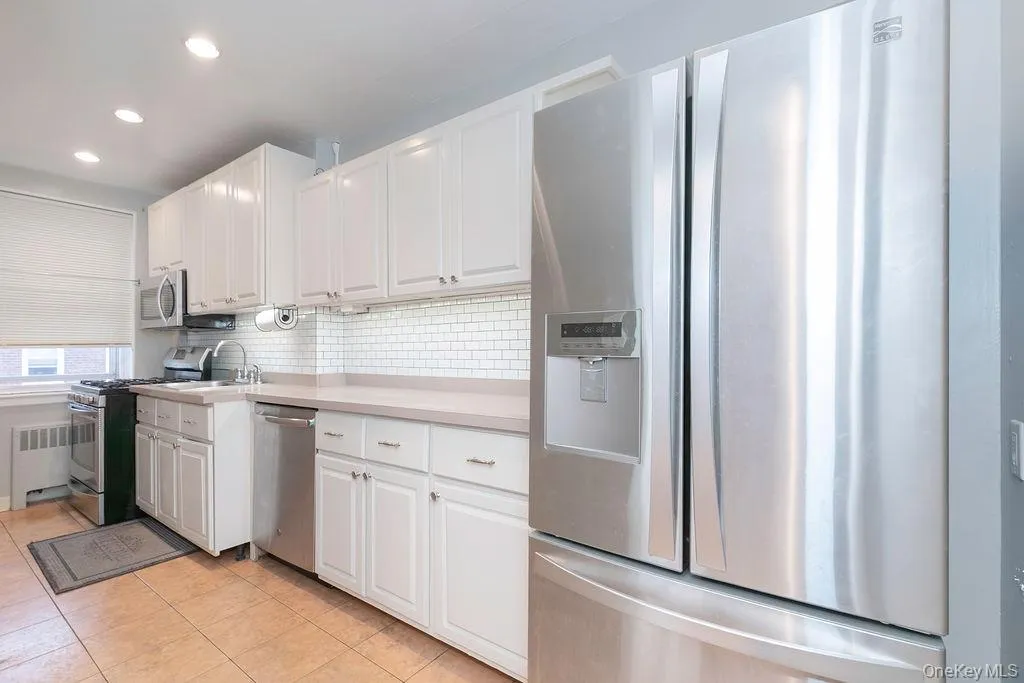 765 Bronx River Rd, Yonkers, NY, 2 Bedrooms Bedrooms, 5 Rooms Rooms,1 BathroomBathrooms,Residential,For Rent,Bronx River Rd,0,KEY1012457 765 Bronx River Rd, Yonkers, NY, 2 Bedrooms Bedrooms, 5 Rooms Rooms,1 BathroomBathrooms,Residential,For Rent,Bronx River Rd,0,KEY1012457