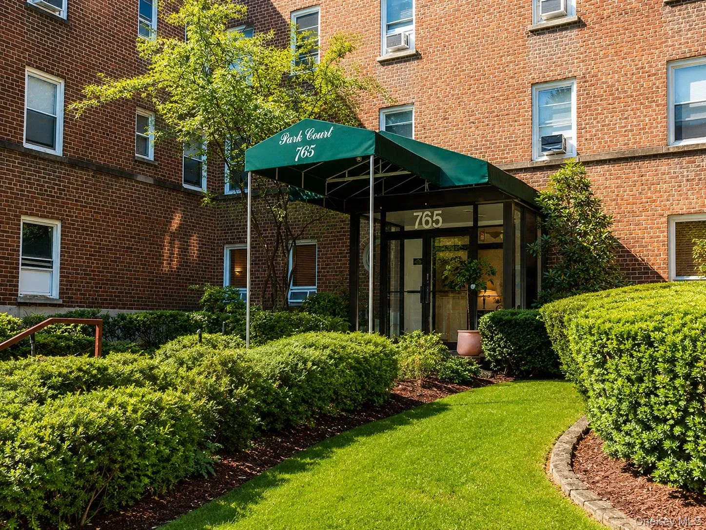 765 Bronx River Rd, Yonkers, NY, 2 Bedrooms Bedrooms, 5 Rooms Rooms,1 BathroomBathrooms,Residential,For Rent,Bronx River Rd,0,KEY1012457 765 Bronx River Rd, Yonkers, NY, 2 Bedrooms Bedrooms, 5 Rooms Rooms,1 BathroomBathrooms,Residential,For Rent,Bronx River Rd,0,KEY1012457