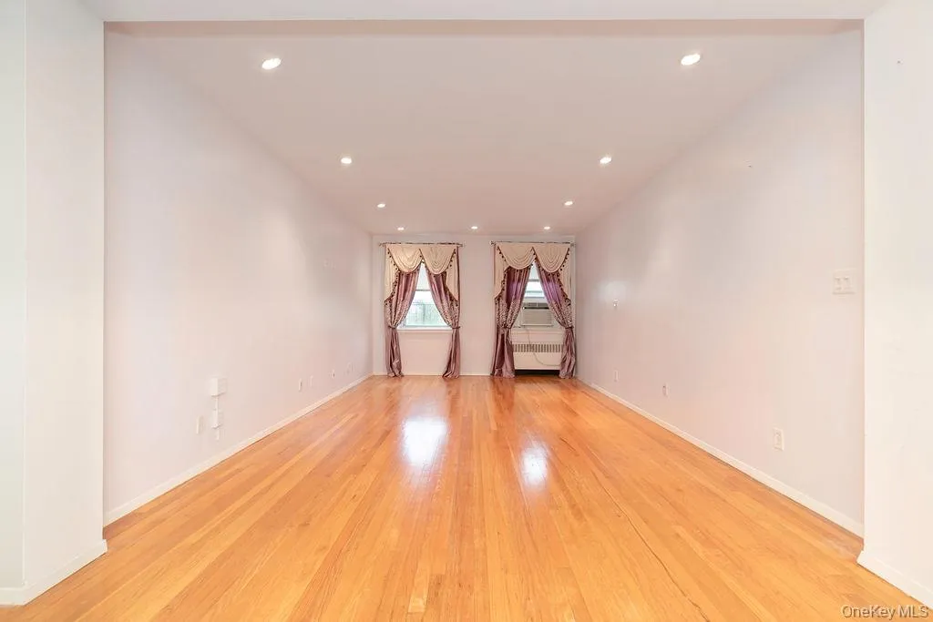 765 Bronx River Rd, Yonkers, NY, 2 Bedrooms Bedrooms, 5 Rooms Rooms,1 BathroomBathrooms,Residential,For Rent,Bronx River Rd,0,KEY1012457 765 Bronx River Rd, Yonkers, NY, 2 Bedrooms Bedrooms, 5 Rooms Rooms,1 BathroomBathrooms,Residential,For Rent,Bronx River Rd,0,KEY1012457