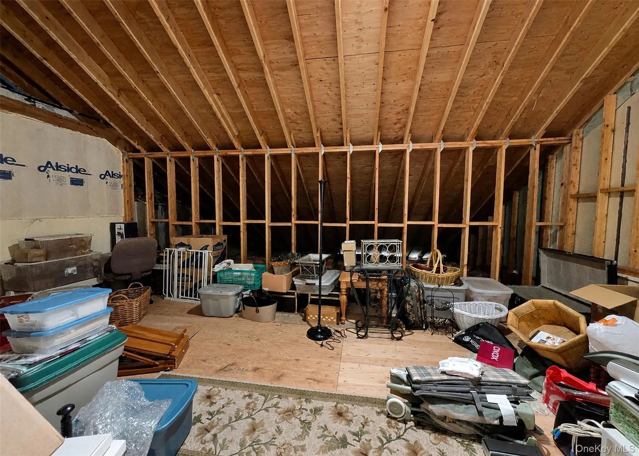 Great, Large Bonus Rm W/Electric - Ready To Be Finished For A 3rd Bedrm! Great, Large Bonus Rm W/Electric - Ready To Be Finished For A 3rd Bedrm!
