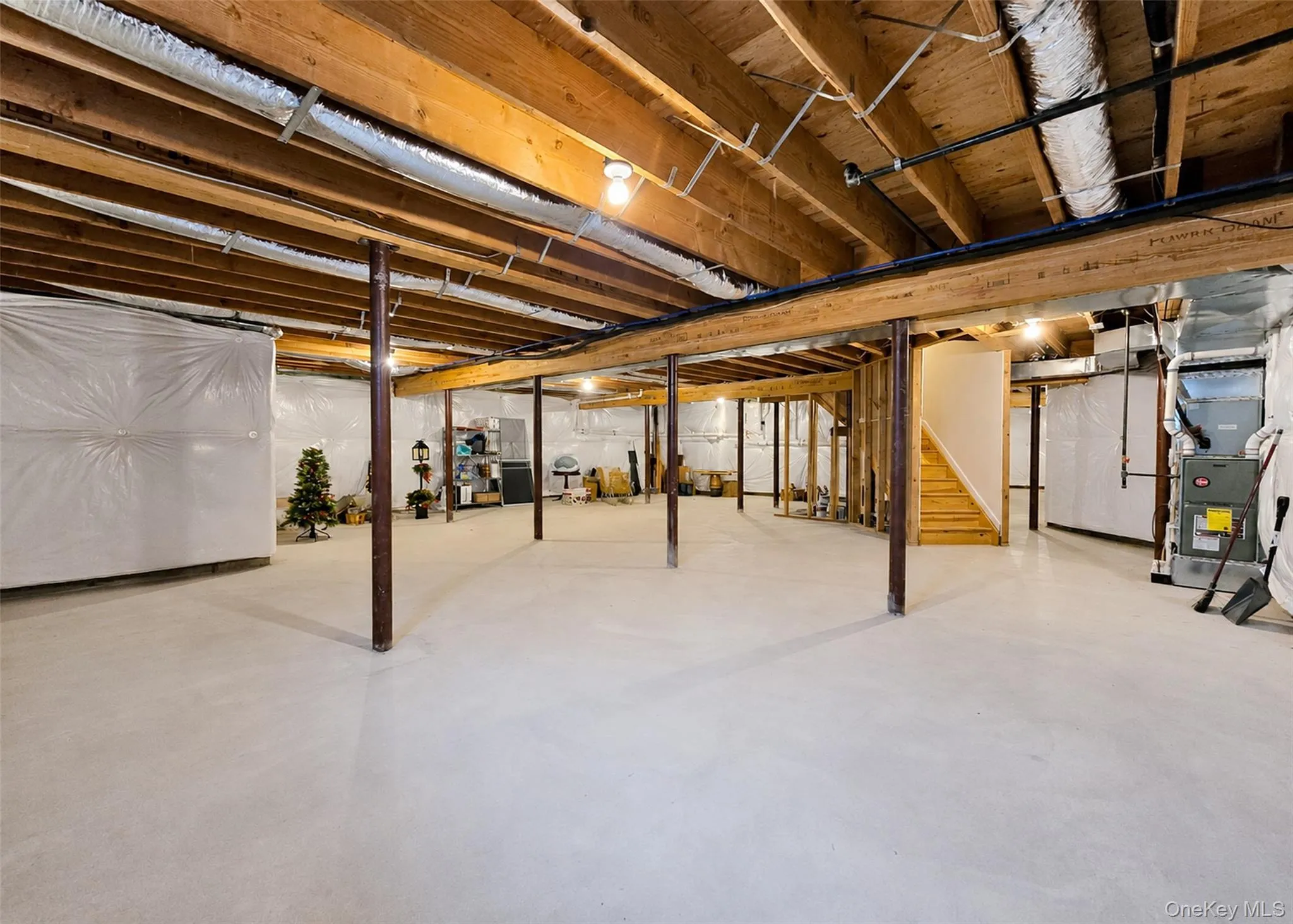 Amazing & Huge Insulated Basement W/Electric. Amazing & Huge Insulated Basement W/Electric.