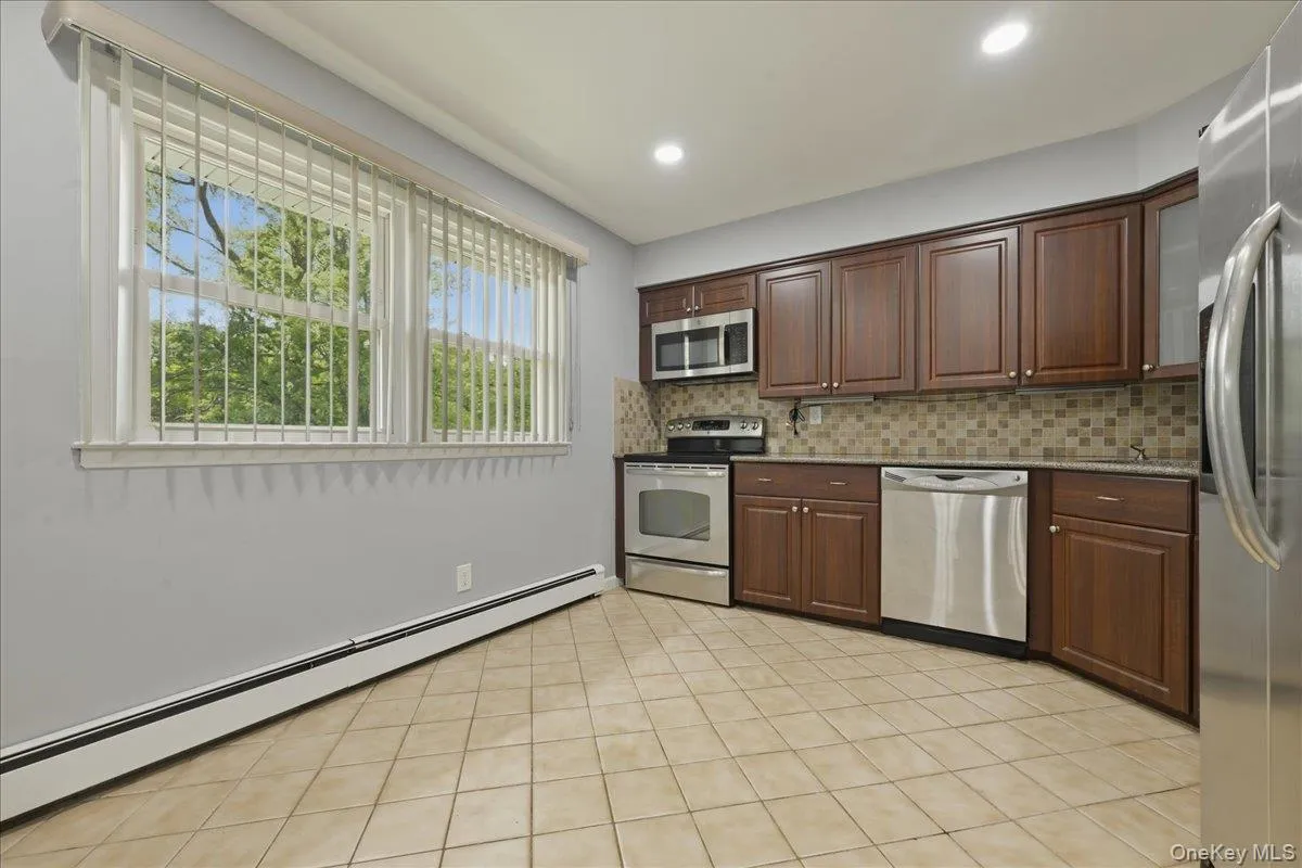 448 Lenox Road, Huntington, NY, 4 Bedrooms Bedrooms, 10 Rooms Rooms,2 BathroomsBathrooms,Residential,For Rent,Lenox,0,1012460 448 Lenox Road, Huntington, NY, 4 Bedrooms Bedrooms, 10 Rooms Rooms,2 BathroomsBathrooms,Residential,For Rent,Lenox,0,1012460