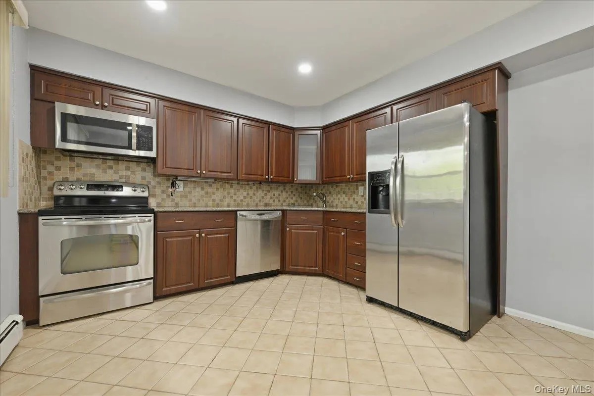 448 Lenox Road, Huntington, NY, 4 Bedrooms Bedrooms, 10 Rooms Rooms,2 BathroomsBathrooms,Residential,For Rent,Lenox,0,1012460 448 Lenox Road, Huntington, NY, 4 Bedrooms Bedrooms, 10 Rooms Rooms,2 BathroomsBathrooms,Residential,For Rent,Lenox,0,1012460