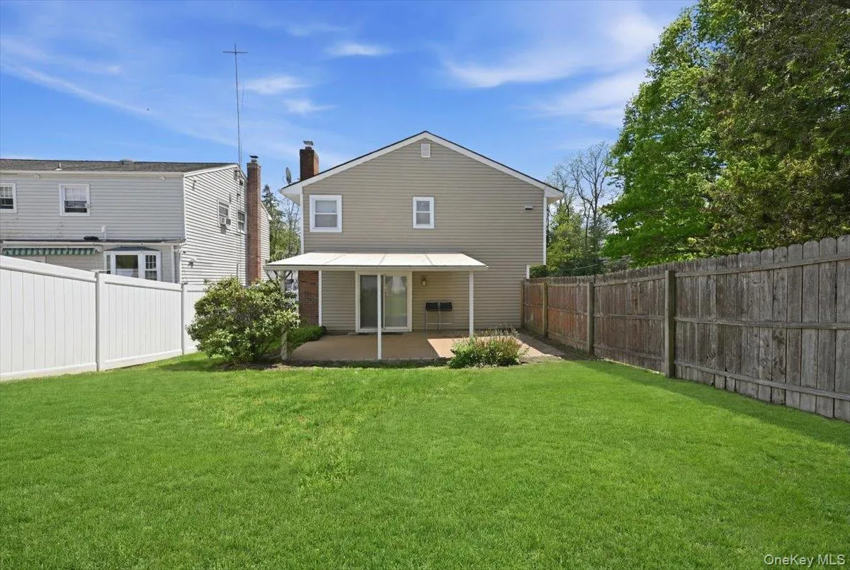 448 Lenox Road, Huntington, NY, 4 Bedrooms Bedrooms, 10 Rooms Rooms,2 BathroomsBathrooms,Residential,For Rent,Lenox,0,1012460 448 Lenox Road, Huntington, NY, 4 Bedrooms Bedrooms, 10 Rooms Rooms,2 BathroomsBathrooms,Residential,For Rent,Lenox,0,1012460