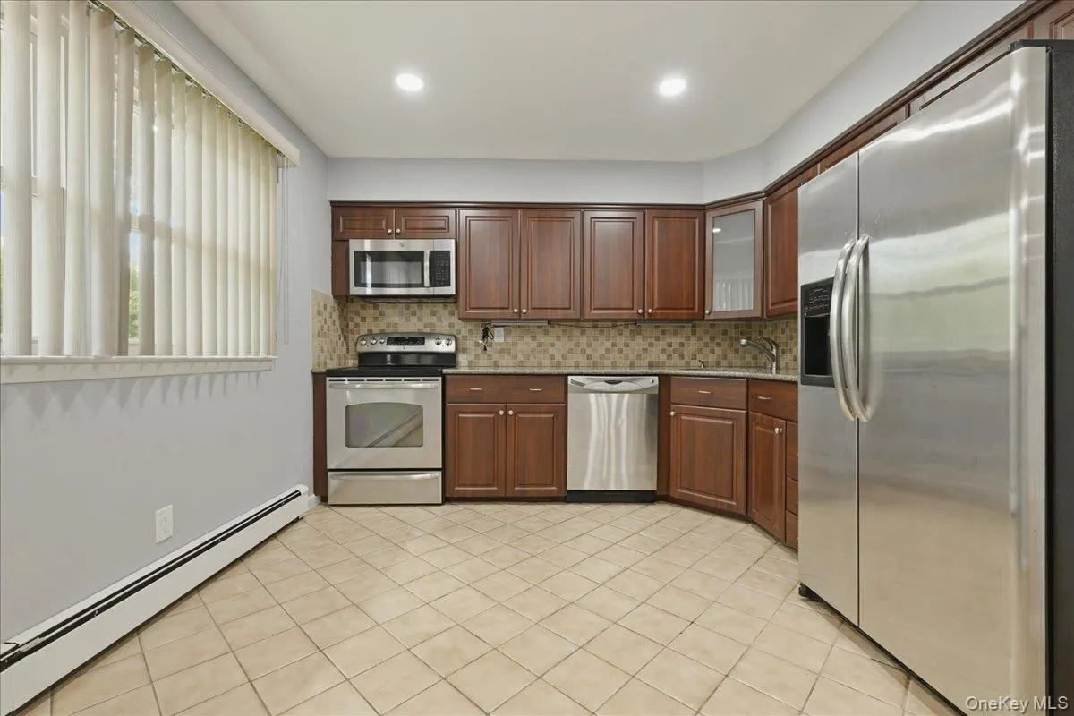 448 Lenox Road, Huntington, NY, 4 Bedrooms Bedrooms, 10 Rooms Rooms,2 BathroomsBathrooms,Residential,For Rent,Lenox,0,1012460 448 Lenox Road, Huntington, NY, 4 Bedrooms Bedrooms, 10 Rooms Rooms,2 BathroomsBathrooms,Residential,For Rent,Lenox,0,1012460