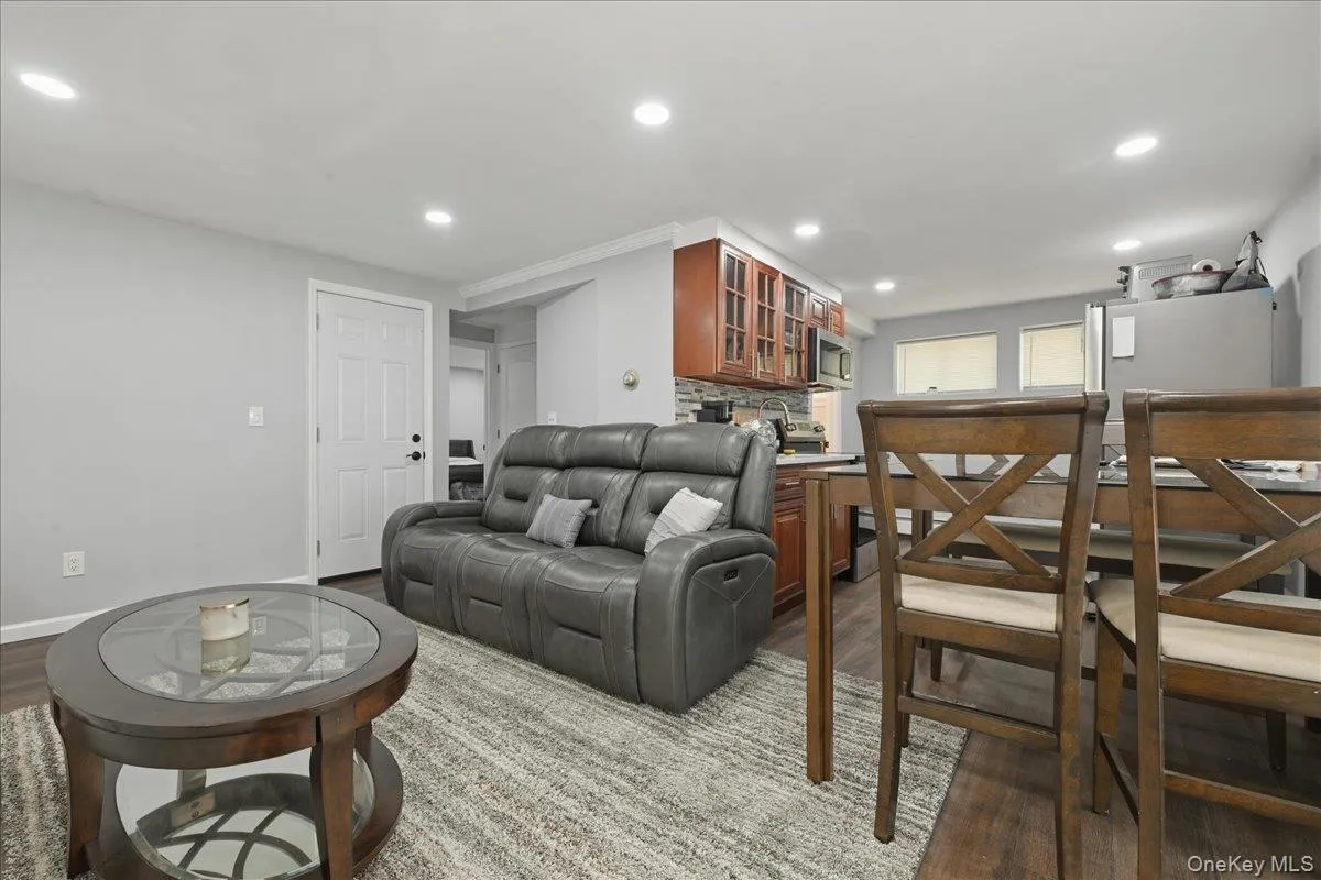 448 Lenox Road, Huntington, NY, 4 Bedrooms Bedrooms, 10 Rooms Rooms,2 BathroomsBathrooms,Residential,For Rent,Lenox,0,1012460 448 Lenox Road, Huntington, NY, 4 Bedrooms Bedrooms, 10 Rooms Rooms,2 BathroomsBathrooms,Residential,For Rent,Lenox,0,1012460