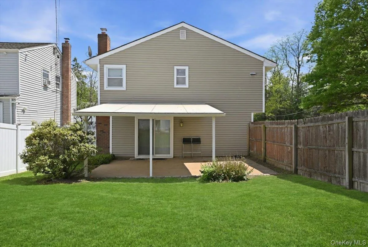 448 Lenox Road, Huntington, NY, 4 Bedrooms Bedrooms, 10 Rooms Rooms,2 BathroomsBathrooms,Residential,For Rent,Lenox,0,1012460 448 Lenox Road, Huntington, NY, 4 Bedrooms Bedrooms, 10 Rooms Rooms,2 BathroomsBathrooms,Residential,For Rent,Lenox,0,1012460