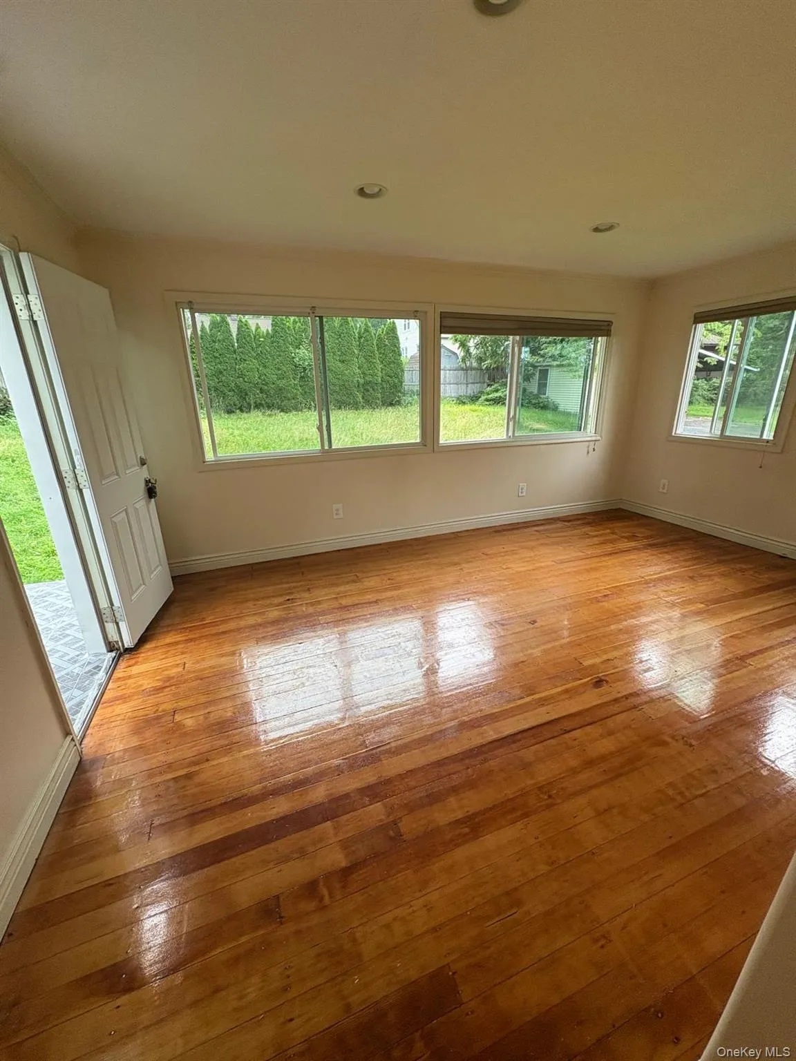 35 Lindbergh Lane, Clarkstown, NY, 3 Bedrooms Bedrooms, 5 Rooms Rooms,1 BathroomBathrooms,Residential,For Rent,Lindbergh,0,1012462 35 Lindbergh Lane, Clarkstown, NY, 3 Bedrooms Bedrooms, 5 Rooms Rooms,1 BathroomBathrooms,Residential,For Rent,Lindbergh,0,1012462