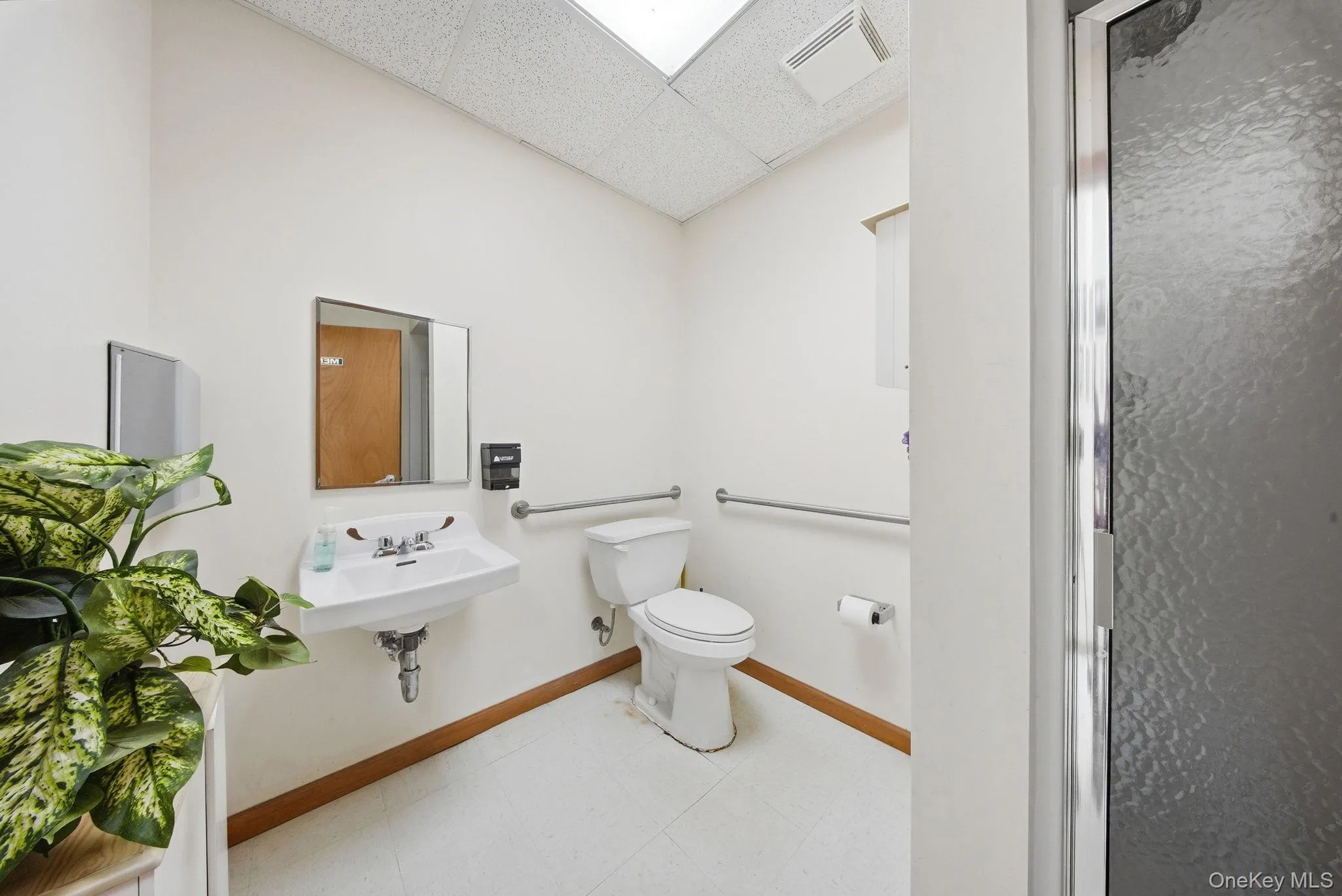 17 Collins Road, Highland, NY, 9 Rooms Rooms,1 BathroomBathrooms,Residential,For Rent,Collins,0,1012464 17 Collins Road, Highland, NY, 9 Rooms Rooms,1 BathroomBathrooms,Residential,For Rent,Collins,0,1012464