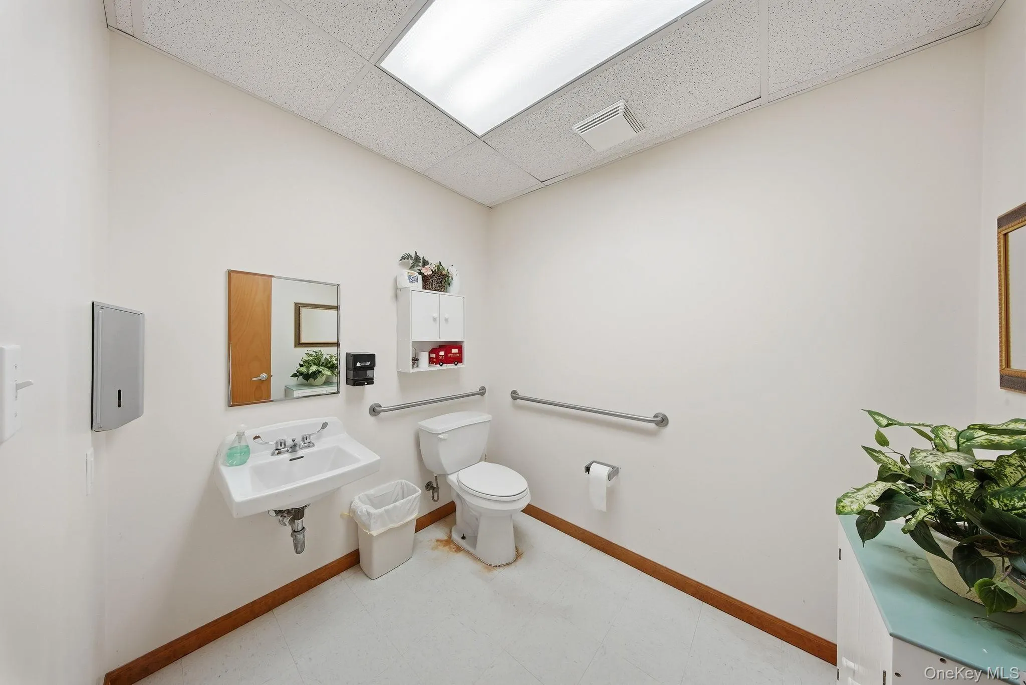 17 Collins Road, Highland, NY, 9 Rooms Rooms,1 BathroomBathrooms,Residential,For Rent,Collins,0,1012464 17 Collins Road, Highland, NY, 9 Rooms Rooms,1 BathroomBathrooms,Residential,For Rent,Collins,0,1012464