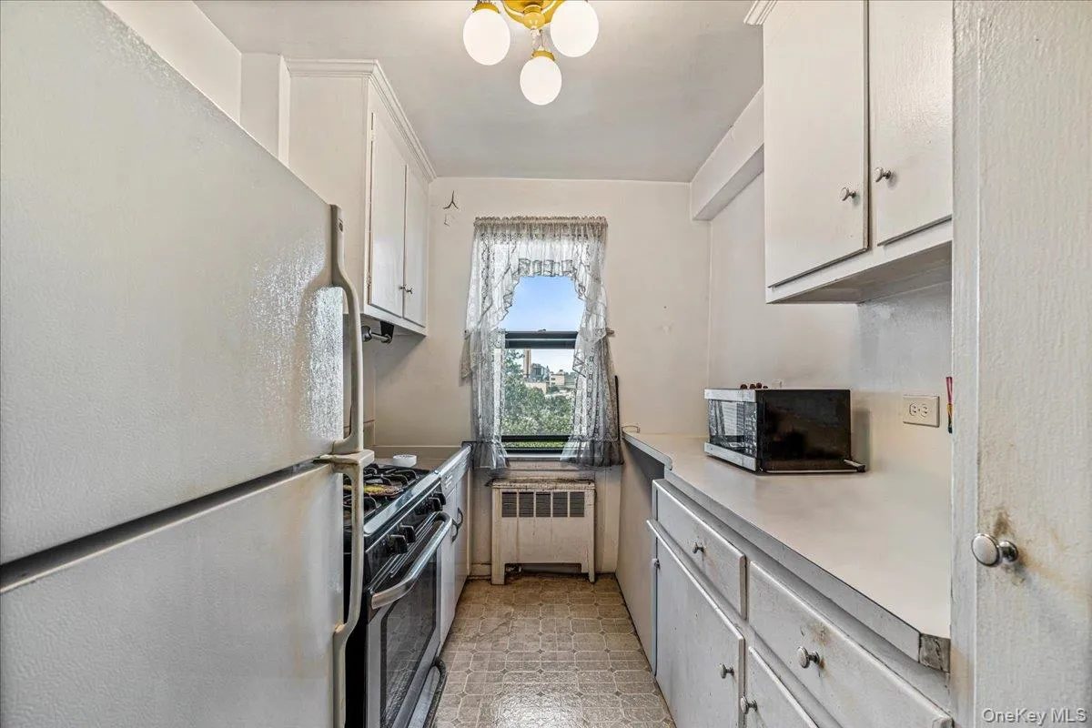 5224 65th Place, New York, NY, 2 Bedrooms Bedrooms, 5 Rooms Rooms,1 BathroomBathrooms,Residential,For Rent,65th,0,1012472 5224 65th Place, New York, NY, 2 Bedrooms Bedrooms, 5 Rooms Rooms,1 BathroomBathrooms,Residential,For Rent,65th,0,1012472
