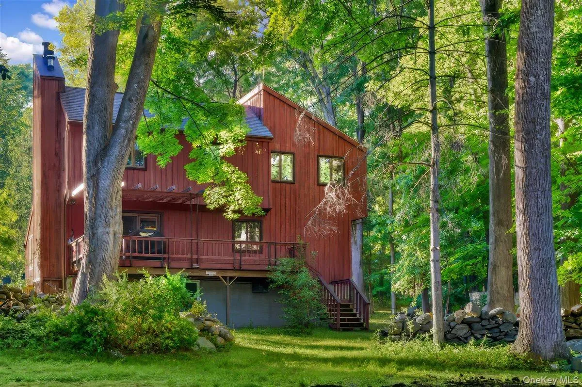 2 Victor Lane, Carmel, NY, 4 Bedrooms Bedrooms, 10 Rooms Rooms,2 BathroomsBathrooms,Residential,For Rent,Victor,0,1012479 2 Victor Lane, Carmel, NY, 4 Bedrooms Bedrooms, 10 Rooms Rooms,2 BathroomsBathrooms,Residential,For Rent,Victor,0,1012479