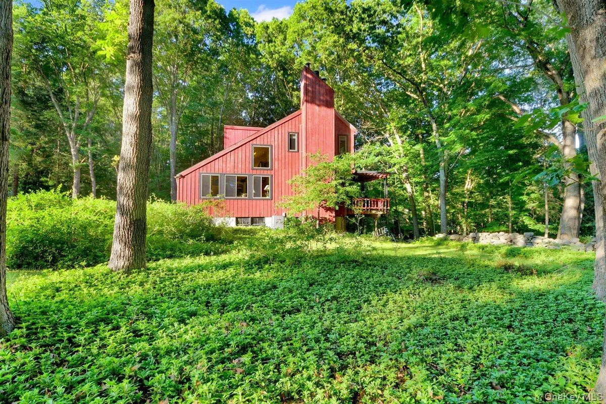 2 Victor Lane, Carmel, NY, 4 Bedrooms Bedrooms, 10 Rooms Rooms,2 BathroomsBathrooms,Residential,For Rent,Victor,0,1012479 2 Victor Lane, Carmel, NY, 4 Bedrooms Bedrooms, 10 Rooms Rooms,2 BathroomsBathrooms,Residential,For Rent,Victor,0,1012479