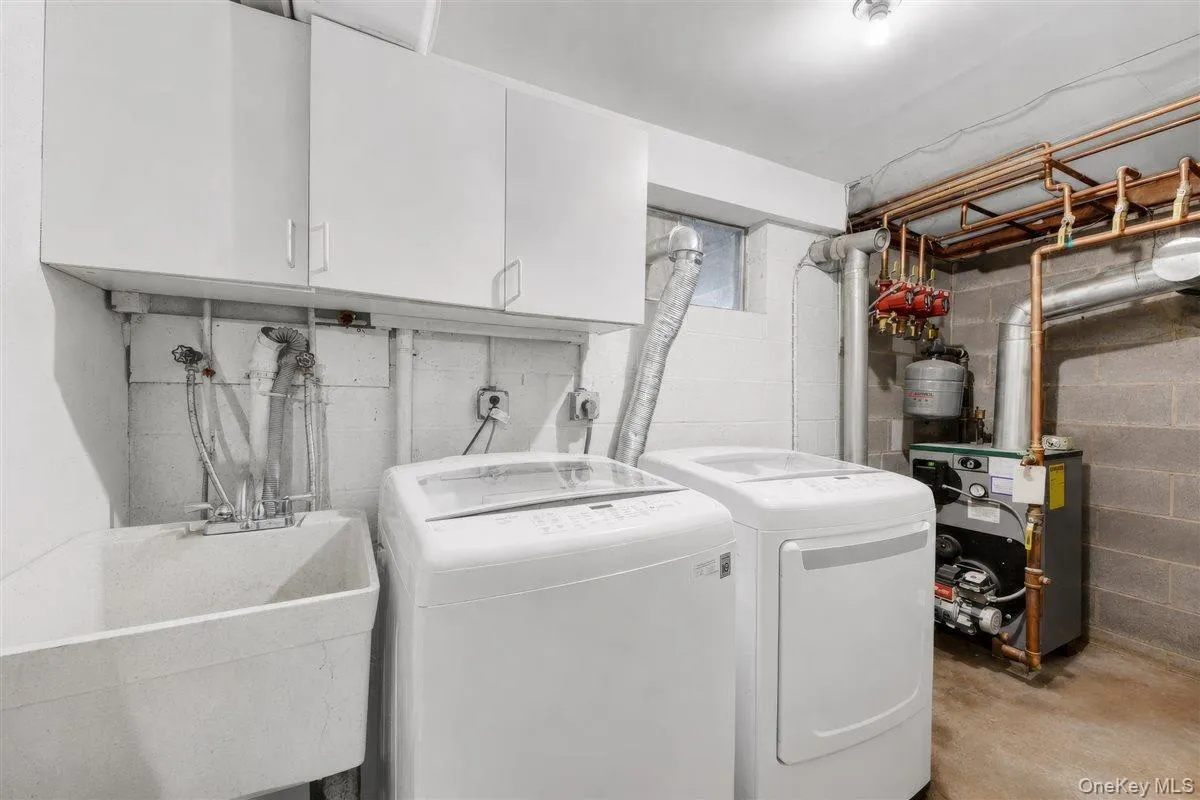 2 Victor Lane, Carmel, NY, 4 Bedrooms Bedrooms, 10 Rooms Rooms,2 BathroomsBathrooms,Residential,For Rent,Victor,0,1012479 2 Victor Lane, Carmel, NY, 4 Bedrooms Bedrooms, 10 Rooms Rooms,2 BathroomsBathrooms,Residential,For Rent,Victor,0,1012479