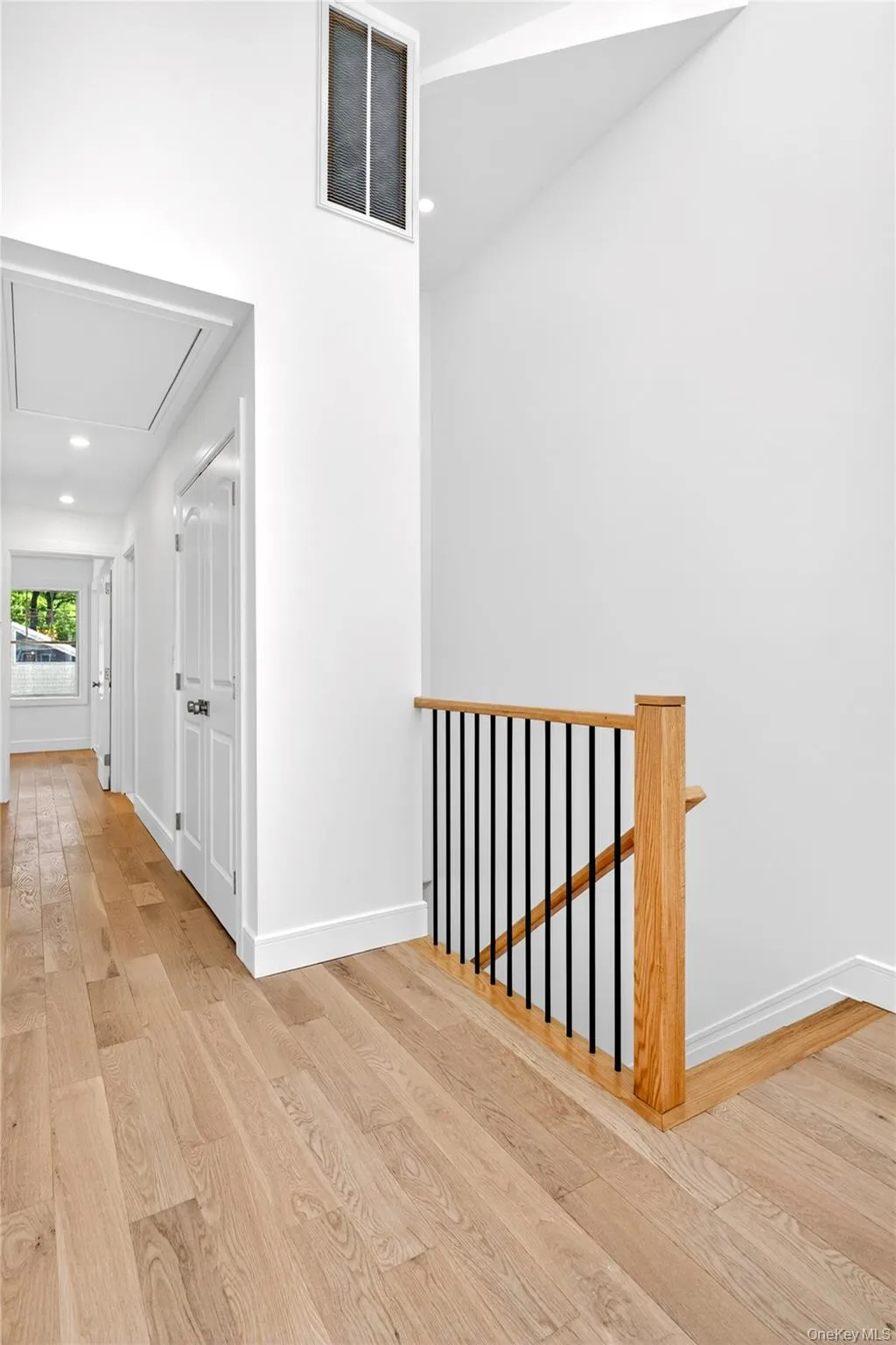 37 Corchaug Avenue, North Hempstead, NY, 4 Bedrooms Bedrooms, 9 Rooms Rooms,4 BathroomsBathrooms,Residential Lease,For Rent,Corchaug,0,1012485 37 Corchaug Avenue, North Hempstead, NY, 4 Bedrooms Bedrooms, 9 Rooms Rooms,4 BathroomsBathrooms,Residential Lease,For Rent,Corchaug,0,1012485