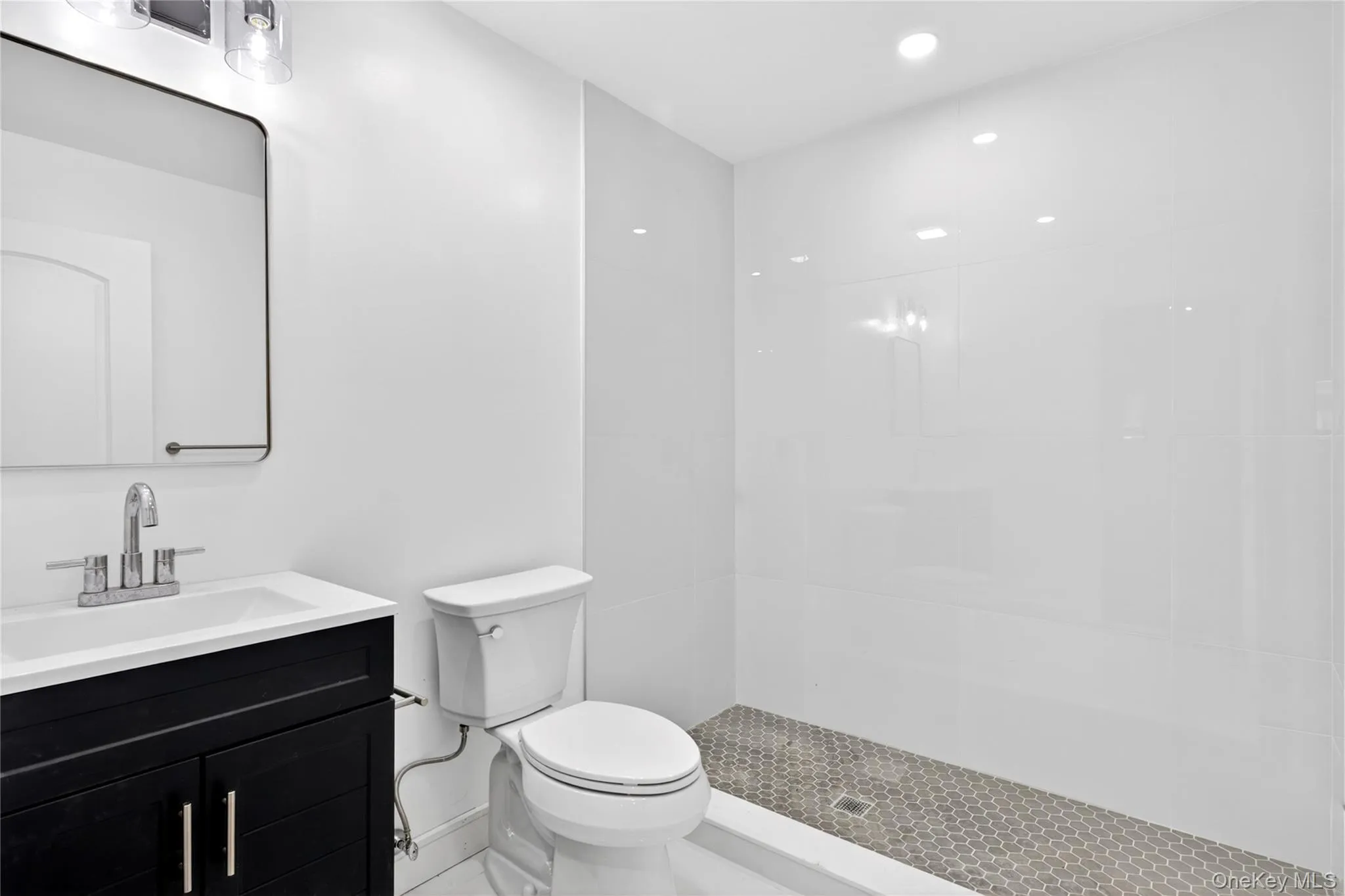 37 Corchaug Avenue, North Hempstead, NY, 4 Bedrooms Bedrooms, 9 Rooms Rooms,4 BathroomsBathrooms,Residential Lease,For Rent,Corchaug,0,1012485 37 Corchaug Avenue, North Hempstead, NY, 4 Bedrooms Bedrooms, 9 Rooms Rooms,4 BathroomsBathrooms,Residential Lease,For Rent,Corchaug,0,1012485