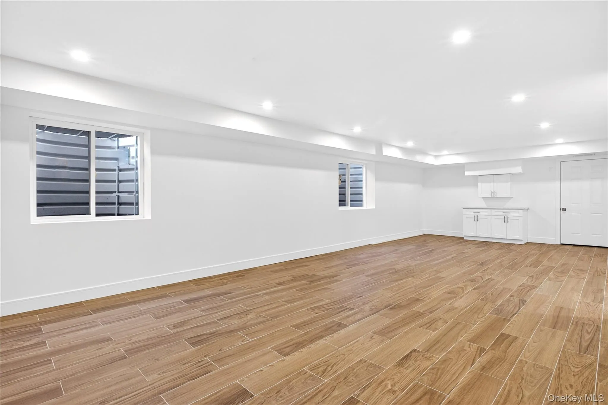 37 Corchaug Avenue, North Hempstead, NY, 4 Bedrooms Bedrooms, 9 Rooms Rooms,4 BathroomsBathrooms,Residential Lease,For Rent,Corchaug,0,1012485 37 Corchaug Avenue, North Hempstead, NY, 4 Bedrooms Bedrooms, 9 Rooms Rooms,4 BathroomsBathrooms,Residential Lease,For Rent,Corchaug,0,1012485