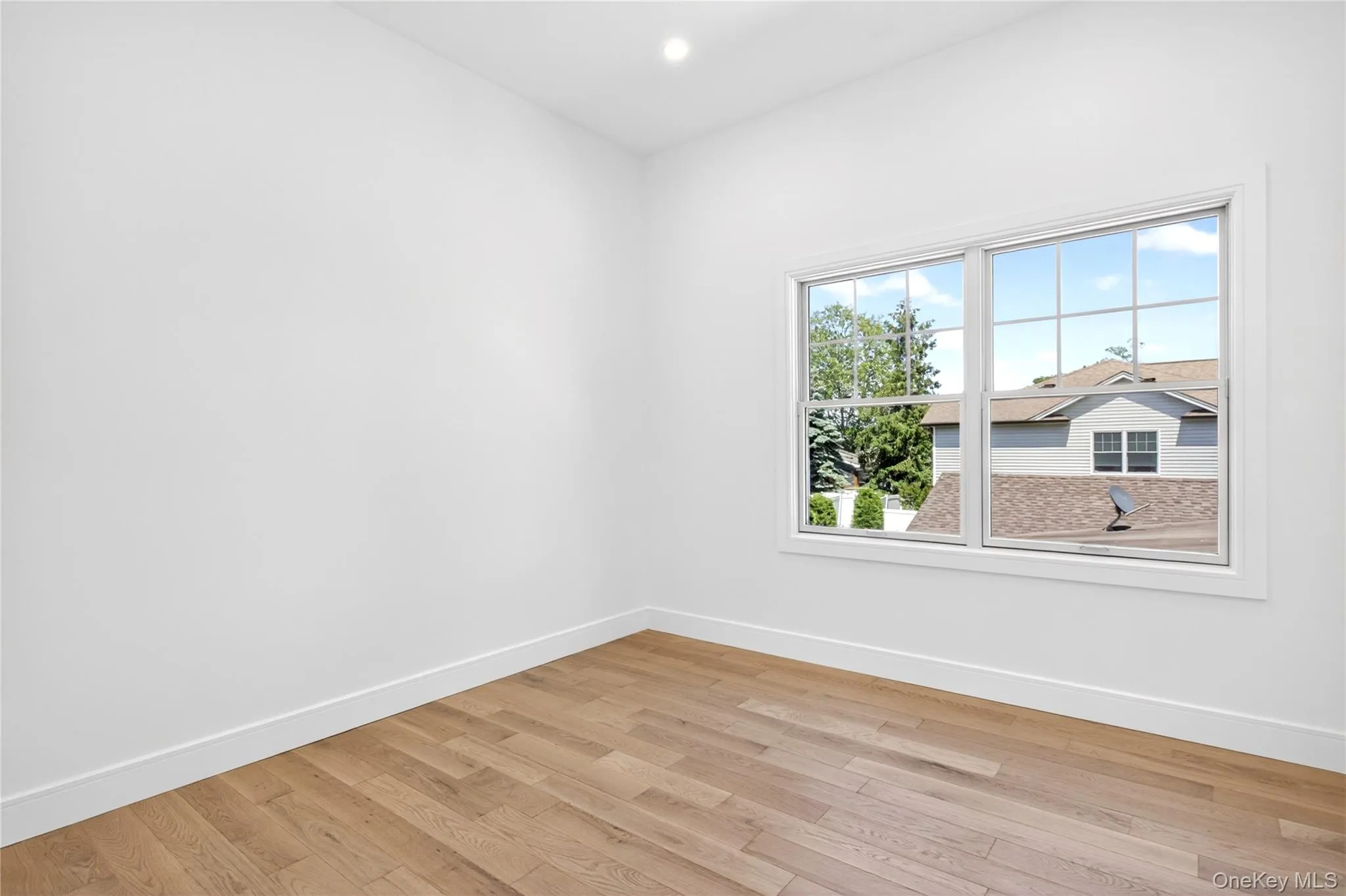 37 Corchaug Avenue, North Hempstead, NY, 4 Bedrooms Bedrooms, 9 Rooms Rooms,4 BathroomsBathrooms,Residential Lease,For Rent,Corchaug,0,1012485 37 Corchaug Avenue, North Hempstead, NY, 4 Bedrooms Bedrooms, 9 Rooms Rooms,4 BathroomsBathrooms,Residential Lease,For Rent,Corchaug,0,1012485