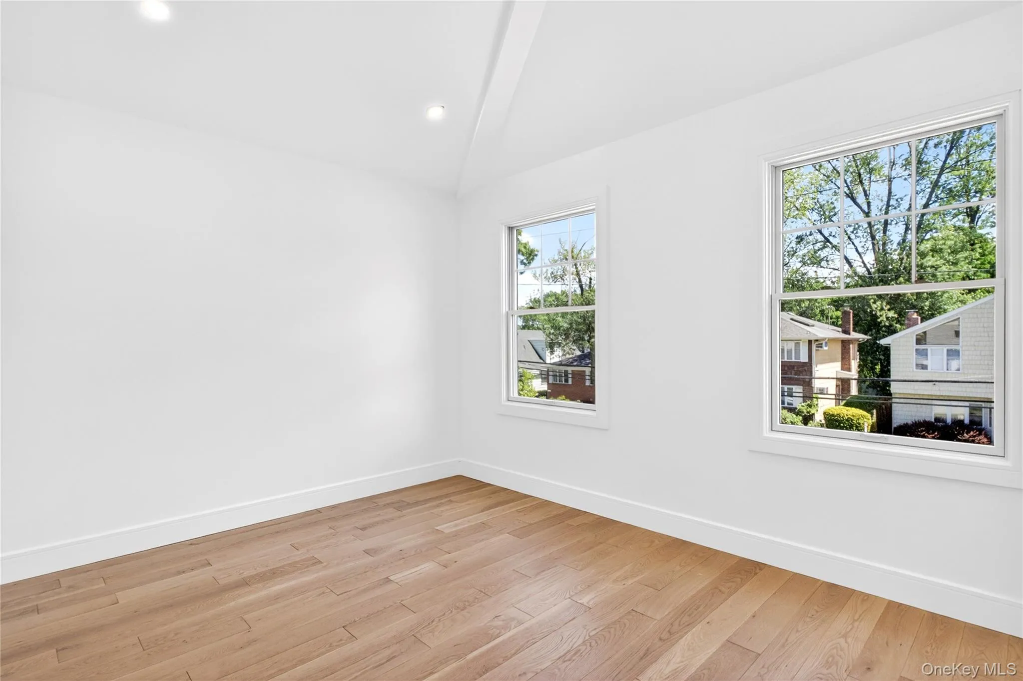 37 Corchaug Avenue, North Hempstead, NY, 4 Bedrooms Bedrooms, 9 Rooms Rooms,4 BathroomsBathrooms,Residential Lease,For Rent,Corchaug,0,1012485 37 Corchaug Avenue, North Hempstead, NY, 4 Bedrooms Bedrooms, 9 Rooms Rooms,4 BathroomsBathrooms,Residential Lease,For Rent,Corchaug,0,1012485