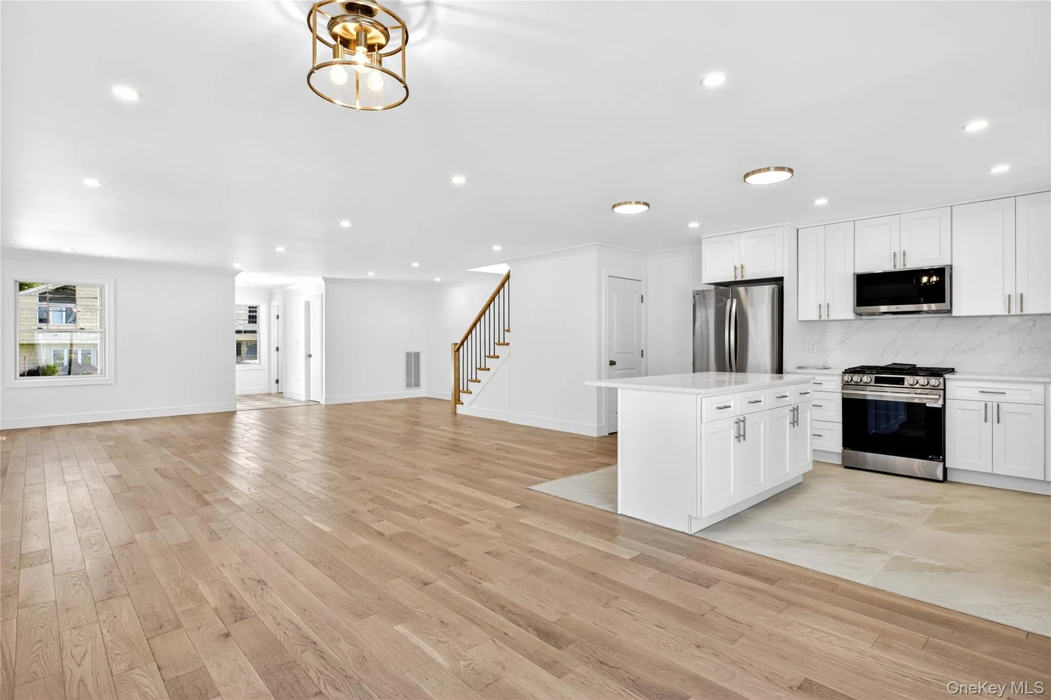 37 Corchaug Avenue, North Hempstead, NY, 4 Bedrooms Bedrooms, 9 Rooms Rooms,4 BathroomsBathrooms,Residential Lease,For Rent,Corchaug,0,1012485 37 Corchaug Avenue, North Hempstead, NY, 4 Bedrooms Bedrooms, 9 Rooms Rooms,4 BathroomsBathrooms,Residential Lease,For Rent,Corchaug,0,1012485