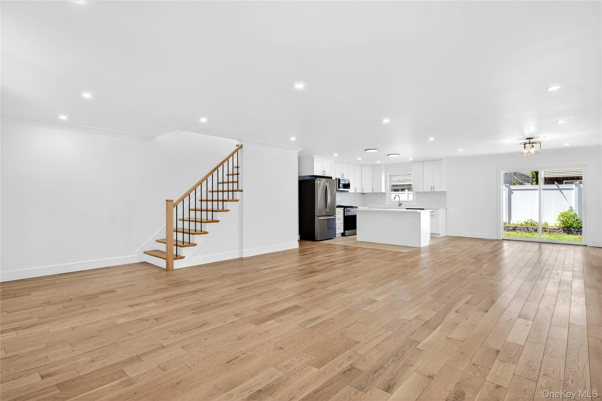 37 Corchaug Avenue, North Hempstead, NY, 4 Bedrooms Bedrooms, 9 Rooms Rooms,4 BathroomsBathrooms,Residential Lease,For Rent,Corchaug,0,1012485 37 Corchaug Avenue, North Hempstead, NY, 4 Bedrooms Bedrooms, 9 Rooms Rooms,4 BathroomsBathrooms,Residential Lease,For Rent,Corchaug,0,1012485
