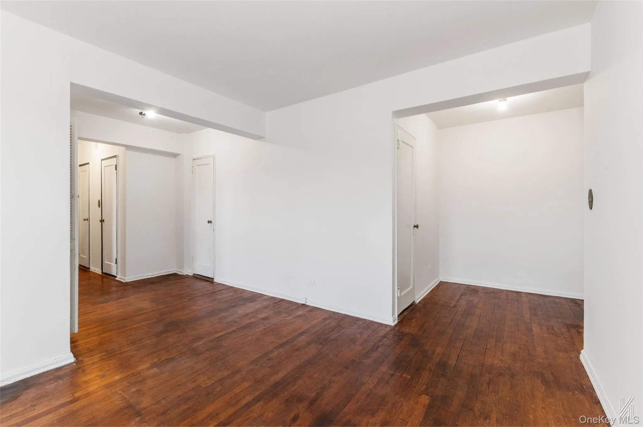 88-01 35th Avenue, New York, NY, 1 Bedroom Bedrooms, 3 Rooms Rooms,1 BathroomBathrooms,Residential,For Rent,35th,0,1012486 88-01 35th Avenue, New York, NY, 1 Bedroom Bedrooms, 3 Rooms Rooms,1 BathroomBathrooms,Residential,For Rent,35th,0,1012486