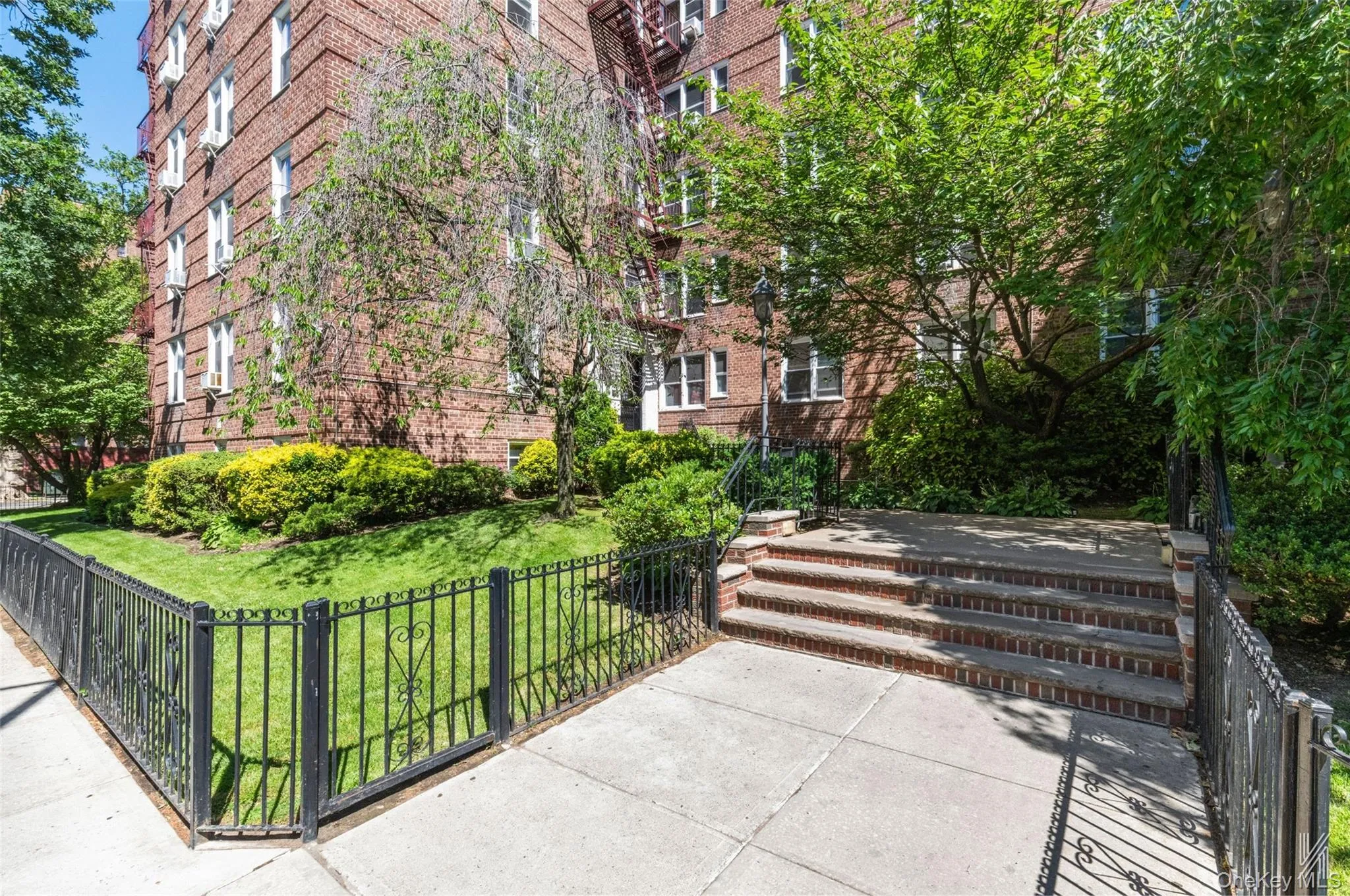 88-01 35th Avenue, New York, NY, 1 Bedroom Bedrooms, 3 Rooms Rooms,1 BathroomBathrooms,Residential,For Rent,35th,0,1012486 88-01 35th Avenue, New York, NY, 1 Bedroom Bedrooms, 3 Rooms Rooms,1 BathroomBathrooms,Residential,For Rent,35th,0,1012486