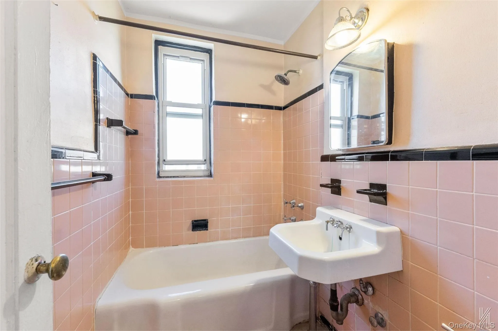 88-01 35th Avenue, New York, NY, 1 Bedroom Bedrooms, 3 Rooms Rooms,1 BathroomBathrooms,Residential,For Rent,35th,0,1012486 88-01 35th Avenue, New York, NY, 1 Bedroom Bedrooms, 3 Rooms Rooms,1 BathroomBathrooms,Residential,For Rent,35th,0,1012486