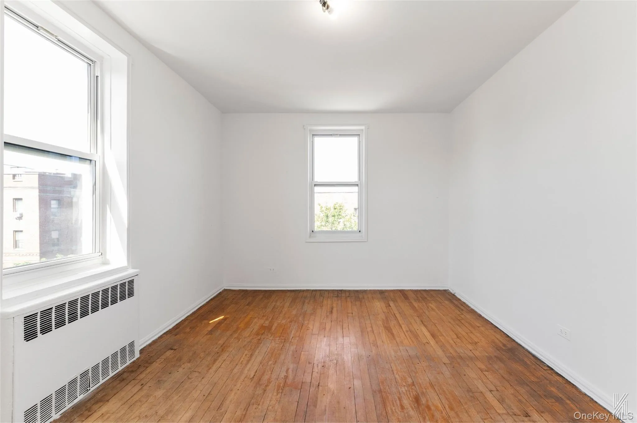 88-01 35th Avenue, New York, NY, 1 Bedroom Bedrooms, 3 Rooms Rooms,1 BathroomBathrooms,Residential,For Rent,35th,0,1012486 88-01 35th Avenue, New York, NY, 1 Bedroom Bedrooms, 3 Rooms Rooms,1 BathroomBathrooms,Residential,For Rent,35th,0,1012486