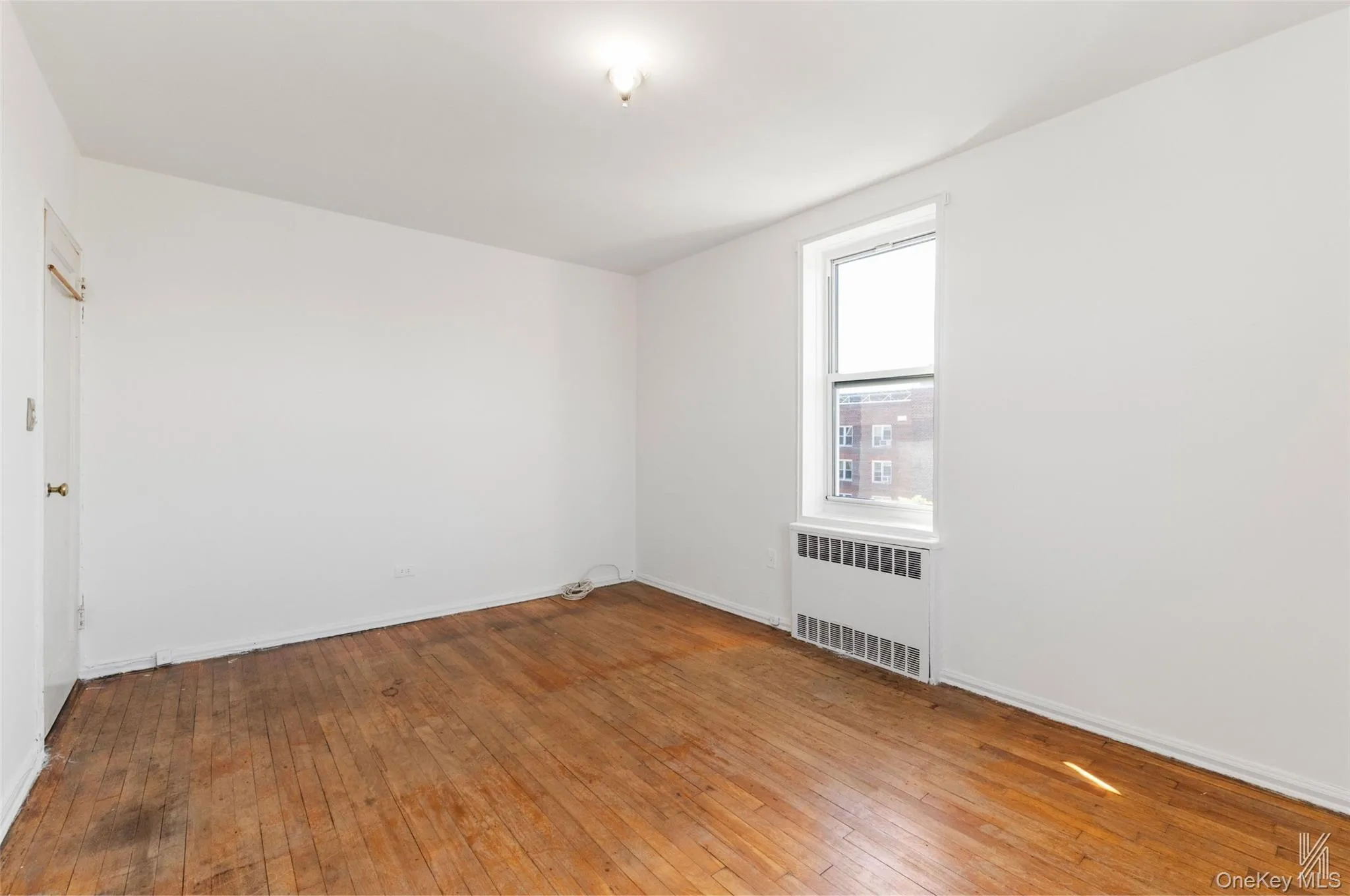 88-01 35th Avenue, New York, NY, 1 Bedroom Bedrooms, 3 Rooms Rooms,1 BathroomBathrooms,Residential,For Rent,35th,0,1012486 88-01 35th Avenue, New York, NY, 1 Bedroom Bedrooms, 3 Rooms Rooms,1 BathroomBathrooms,Residential,For Rent,35th,0,1012486