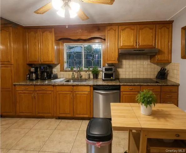1070 Oakfield Avenue, Hempstead, NY, 4 Bedrooms Bedrooms, 9 Rooms Rooms,2 BathroomsBathrooms,Residential,For Rent,Oakfield,0,1012489 1070 Oakfield Avenue, Hempstead, NY, 4 Bedrooms Bedrooms, 9 Rooms Rooms,2 BathroomsBathrooms,Residential,For Rent,Oakfield,0,1012489