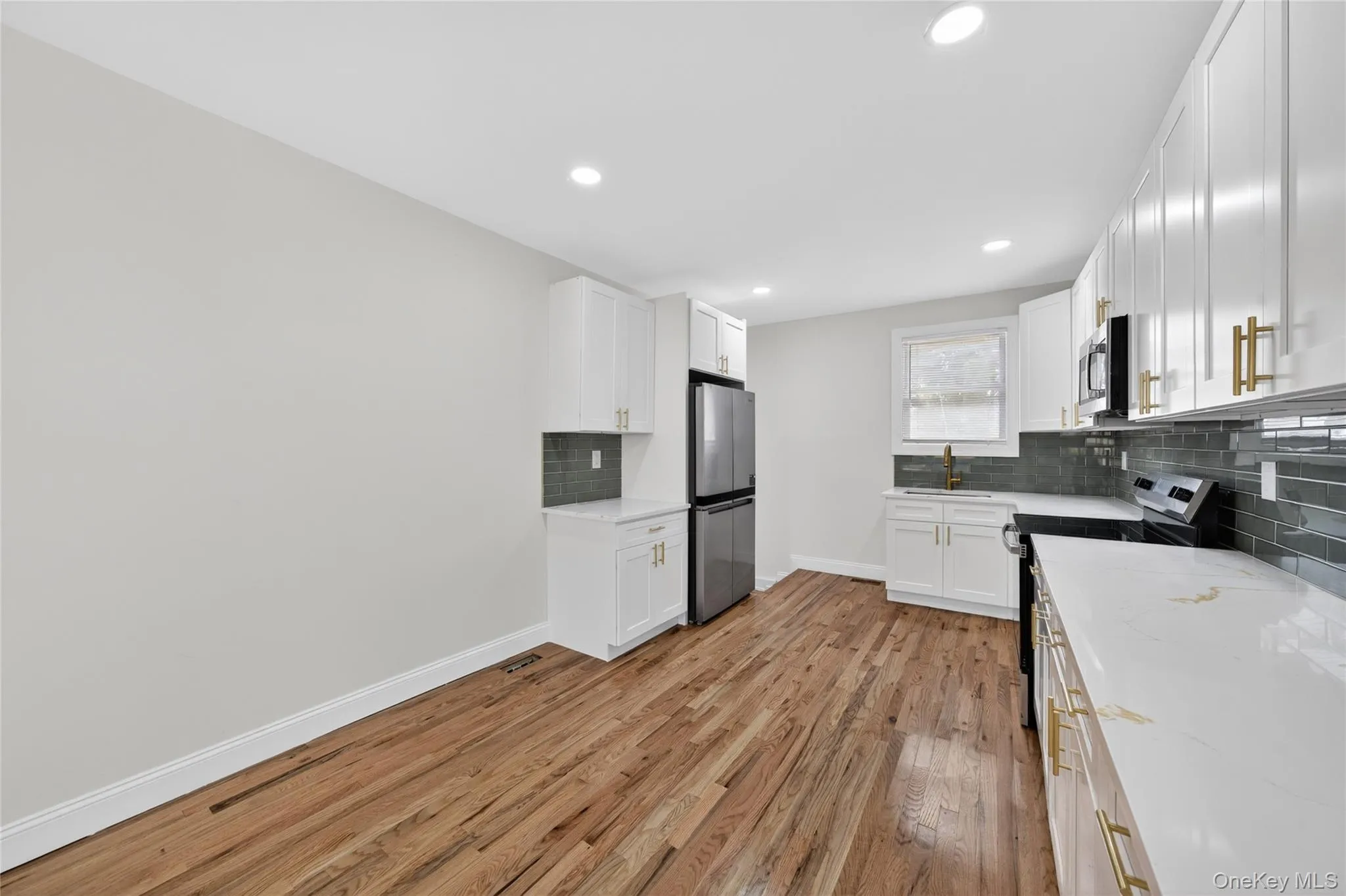 15 Grand Place, Huntington, NY, 5 Bedrooms Bedrooms, 10 Rooms Rooms,3 BathroomsBathrooms,Residential,For Rent,Grand,0,1012490 15 Grand Place, Huntington, NY, 5 Bedrooms Bedrooms, 10 Rooms Rooms,3 BathroomsBathrooms,Residential,For Rent,Grand,0,1012490