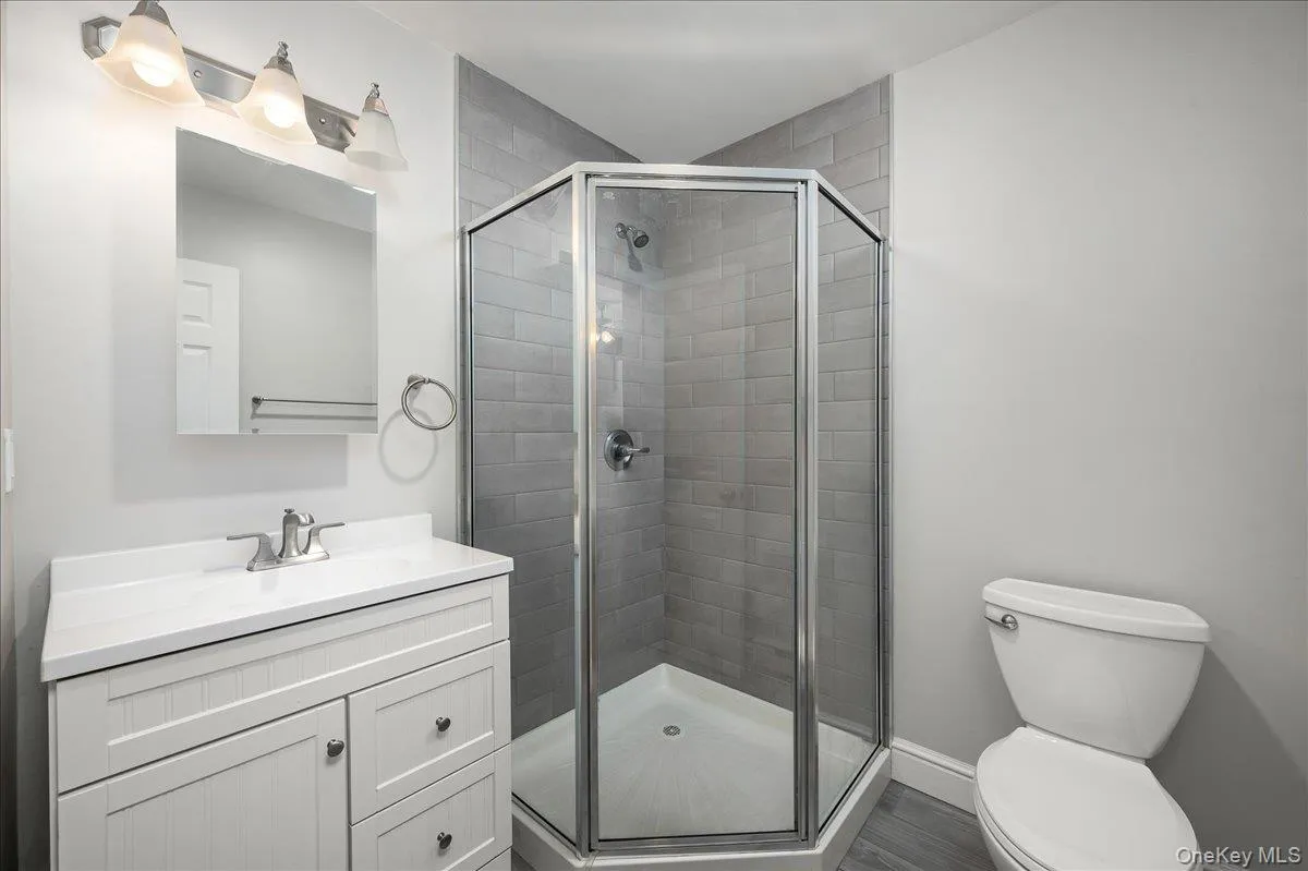 548 Warburton Avenue, Greenburgh, NY, 1 Bedroom Bedrooms, 2 Rooms Rooms,1 BathroomBathrooms,Residential Lease,For Rent,Warburton,0,1012491 548 Warburton Avenue, Greenburgh, NY, 1 Bedroom Bedrooms, 2 Rooms Rooms,1 BathroomBathrooms,Residential Lease,For Rent,Warburton,0,1012491