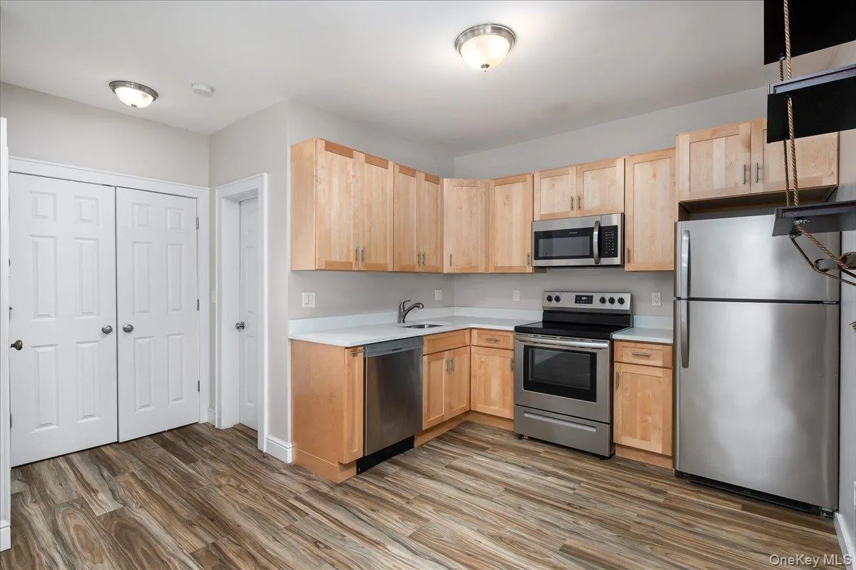 548 Warburton Avenue, Greenburgh, NY, 1 Bedroom Bedrooms, 2 Rooms Rooms,1 BathroomBathrooms,Residential Lease,For Rent,Warburton,0,1012491 548 Warburton Avenue, Greenburgh, NY, 1 Bedroom Bedrooms, 2 Rooms Rooms,1 BathroomBathrooms,Residential Lease,For Rent,Warburton,0,1012491