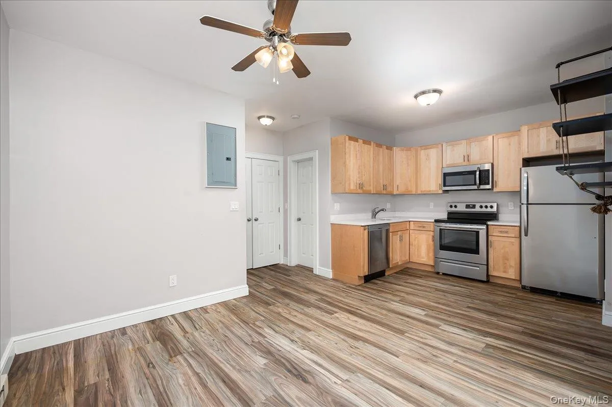 548 Warburton Avenue, Greenburgh, NY, 1 Bedroom Bedrooms, 2 Rooms Rooms,1 BathroomBathrooms,Residential Lease,For Rent,Warburton,0,1012491 548 Warburton Avenue, Greenburgh, NY, 1 Bedroom Bedrooms, 2 Rooms Rooms,1 BathroomBathrooms,Residential Lease,For Rent,Warburton,0,1012491