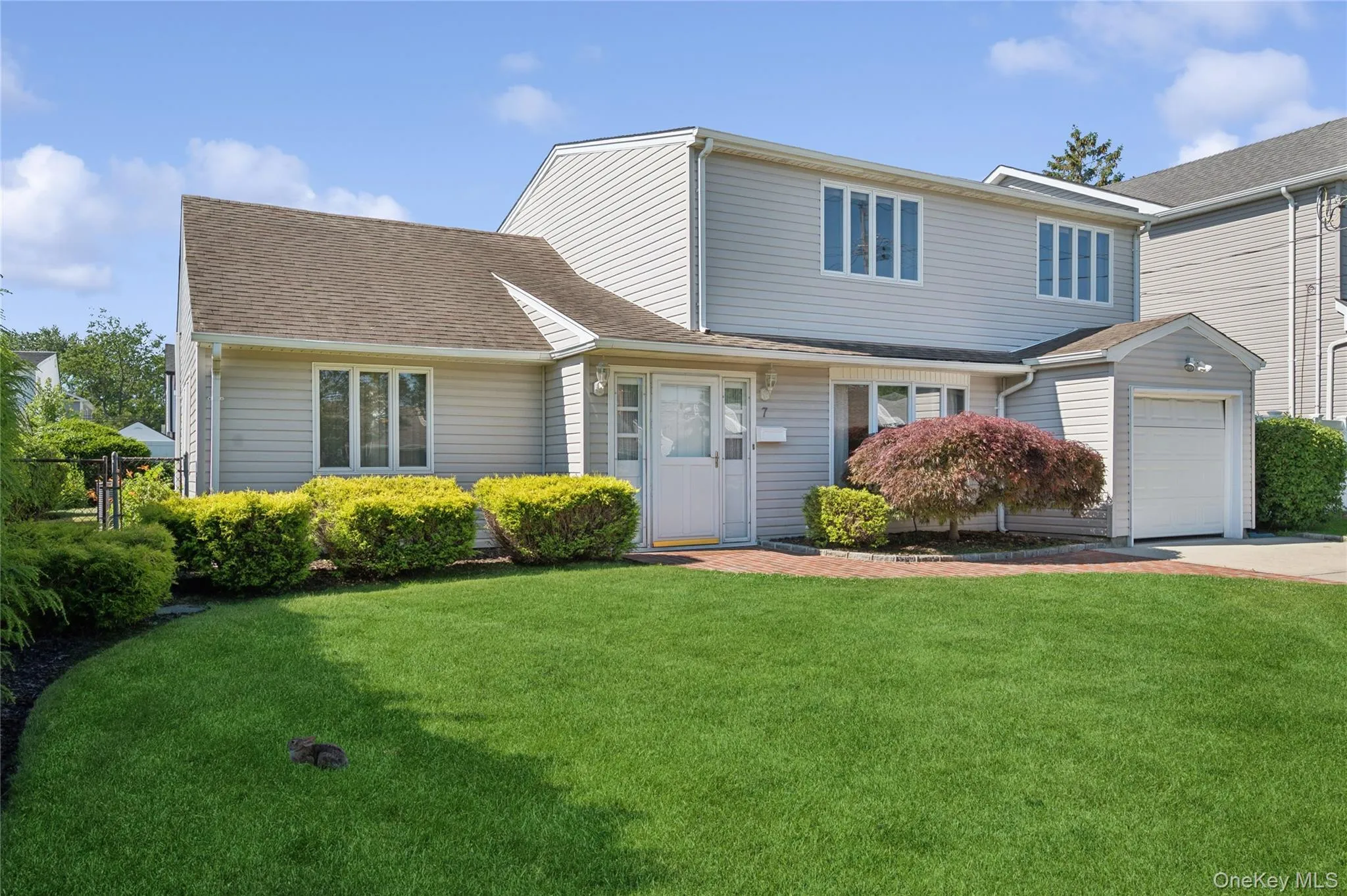 7 Blanche Street, Oyster Bay, NY, 3 Bedrooms Bedrooms, 8 Rooms Rooms,2 BathroomsBathrooms,Residential,For Rent,Blanche,0,KEY1012496 7 Blanche Street, Oyster Bay, NY, 3 Bedrooms Bedrooms, 8 Rooms Rooms,2 BathroomsBathrooms,Residential,For Rent,Blanche,0,KEY1012496