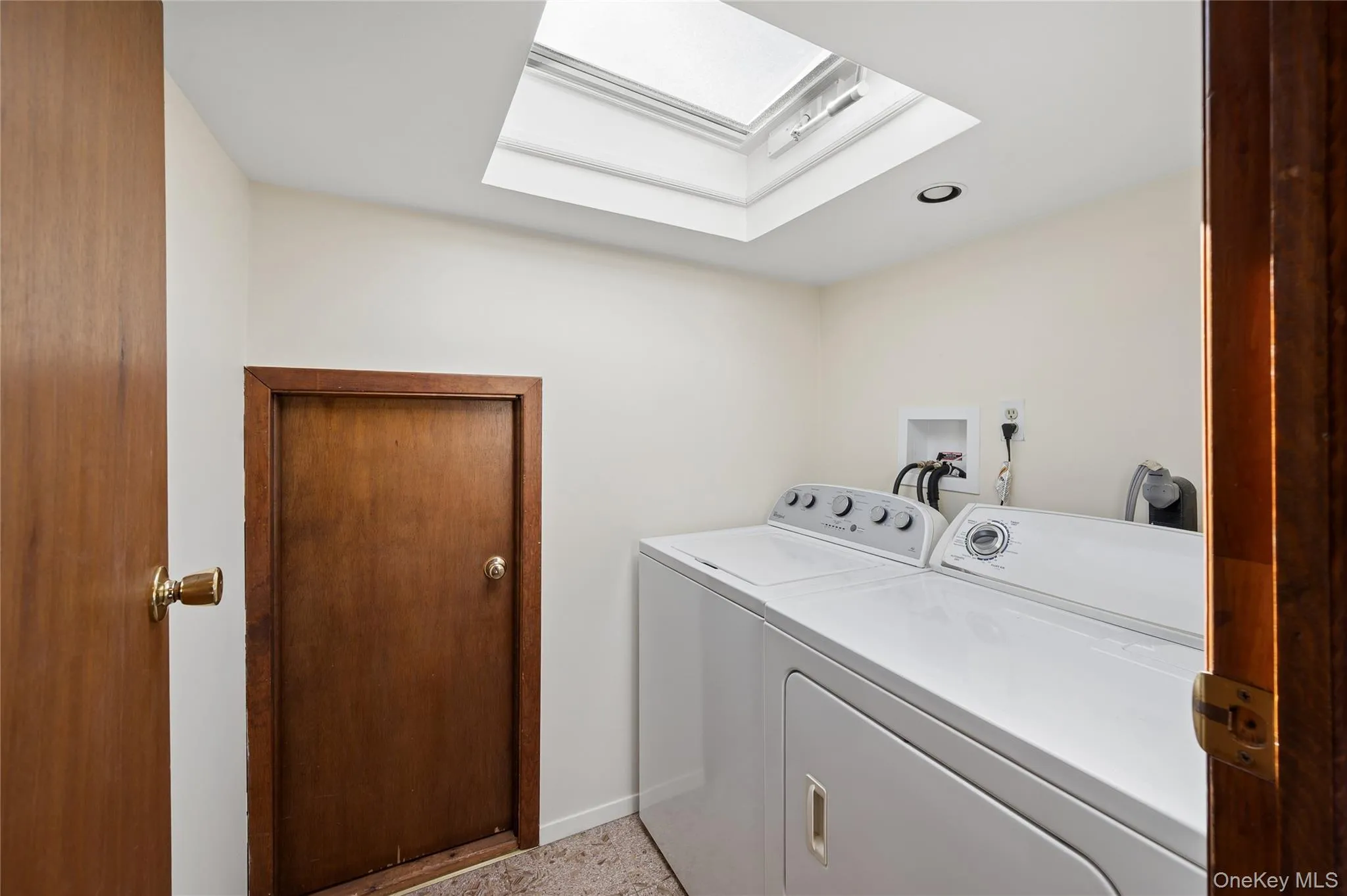 7 Blanche Street, Oyster Bay, NY, 3 Bedrooms Bedrooms, 8 Rooms Rooms,2 BathroomsBathrooms,Residential,For Rent,Blanche,0,KEY1012496 7 Blanche Street, Oyster Bay, NY, 3 Bedrooms Bedrooms, 8 Rooms Rooms,2 BathroomsBathrooms,Residential,For Rent,Blanche,0,KEY1012496