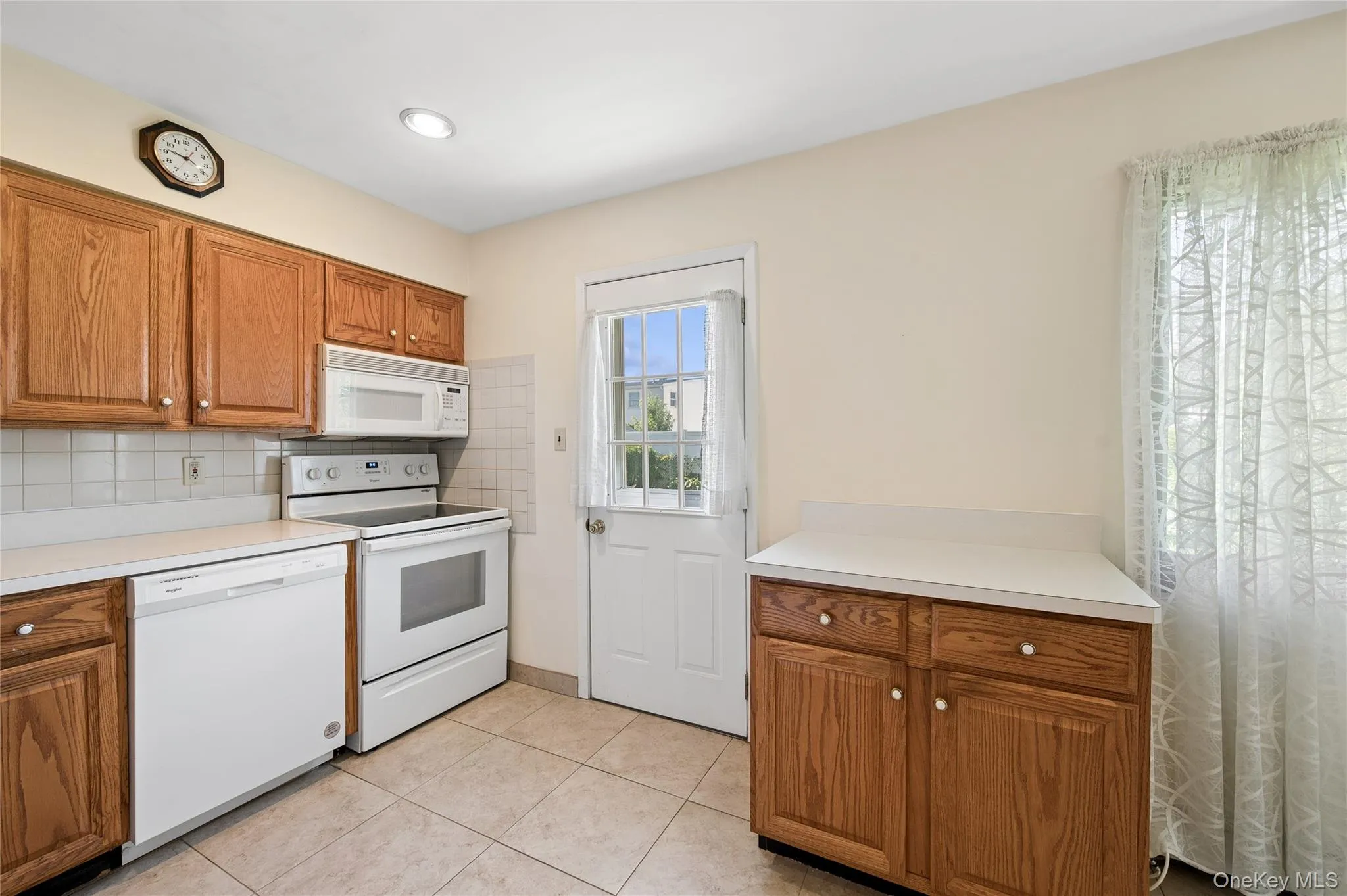 7 Blanche Street, Oyster Bay, NY, 3 Bedrooms Bedrooms, 8 Rooms Rooms,2 BathroomsBathrooms,Residential,For Rent,Blanche,0,KEY1012496 7 Blanche Street, Oyster Bay, NY, 3 Bedrooms Bedrooms, 8 Rooms Rooms,2 BathroomsBathrooms,Residential,For Rent,Blanche,0,KEY1012496