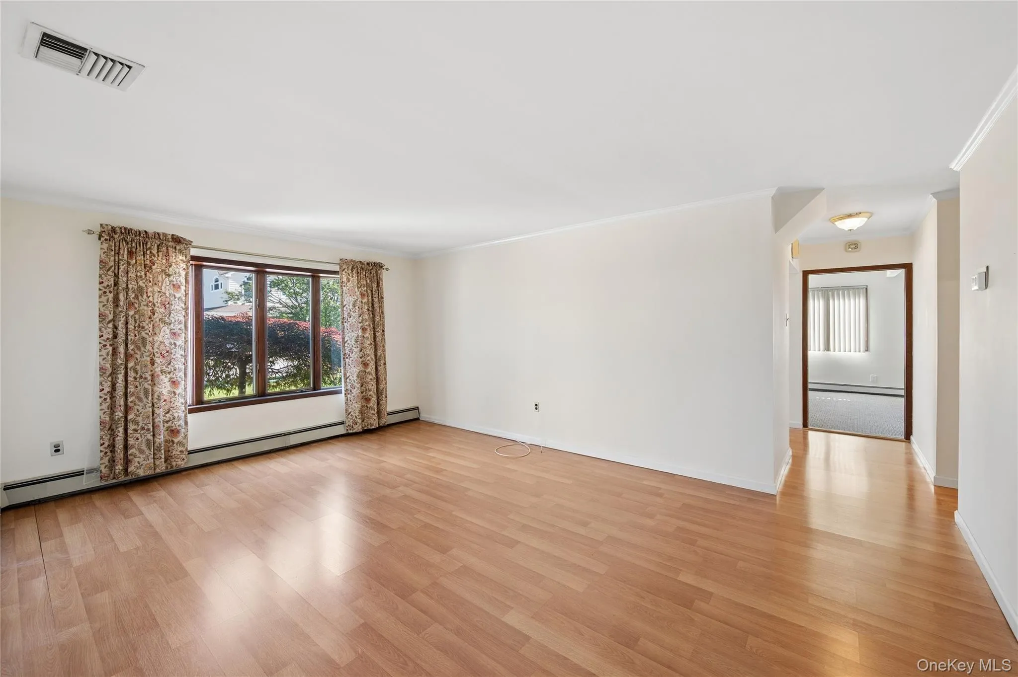 7 Blanche Street, Oyster Bay, NY, 3 Bedrooms Bedrooms, 8 Rooms Rooms,2 BathroomsBathrooms,Residential,For Rent,Blanche,0,KEY1012496 7 Blanche Street, Oyster Bay, NY, 3 Bedrooms Bedrooms, 8 Rooms Rooms,2 BathroomsBathrooms,Residential,For Rent,Blanche,0,KEY1012496