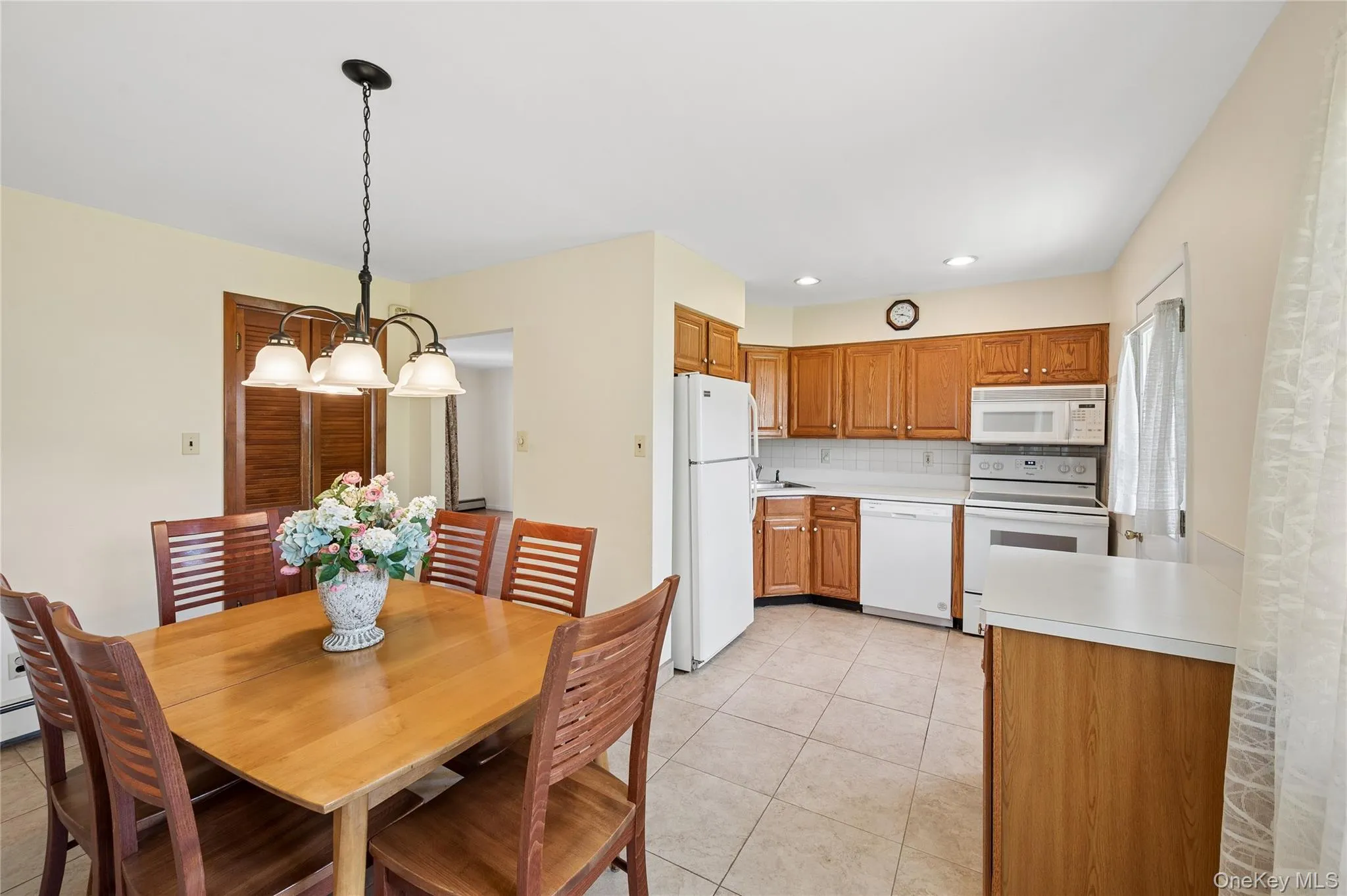 7 Blanche Street, Oyster Bay, NY, 3 Bedrooms Bedrooms, 8 Rooms Rooms,2 BathroomsBathrooms,Residential,For Rent,Blanche,0,KEY1012496 7 Blanche Street, Oyster Bay, NY, 3 Bedrooms Bedrooms, 8 Rooms Rooms,2 BathroomsBathrooms,Residential,For Rent,Blanche,0,KEY1012496