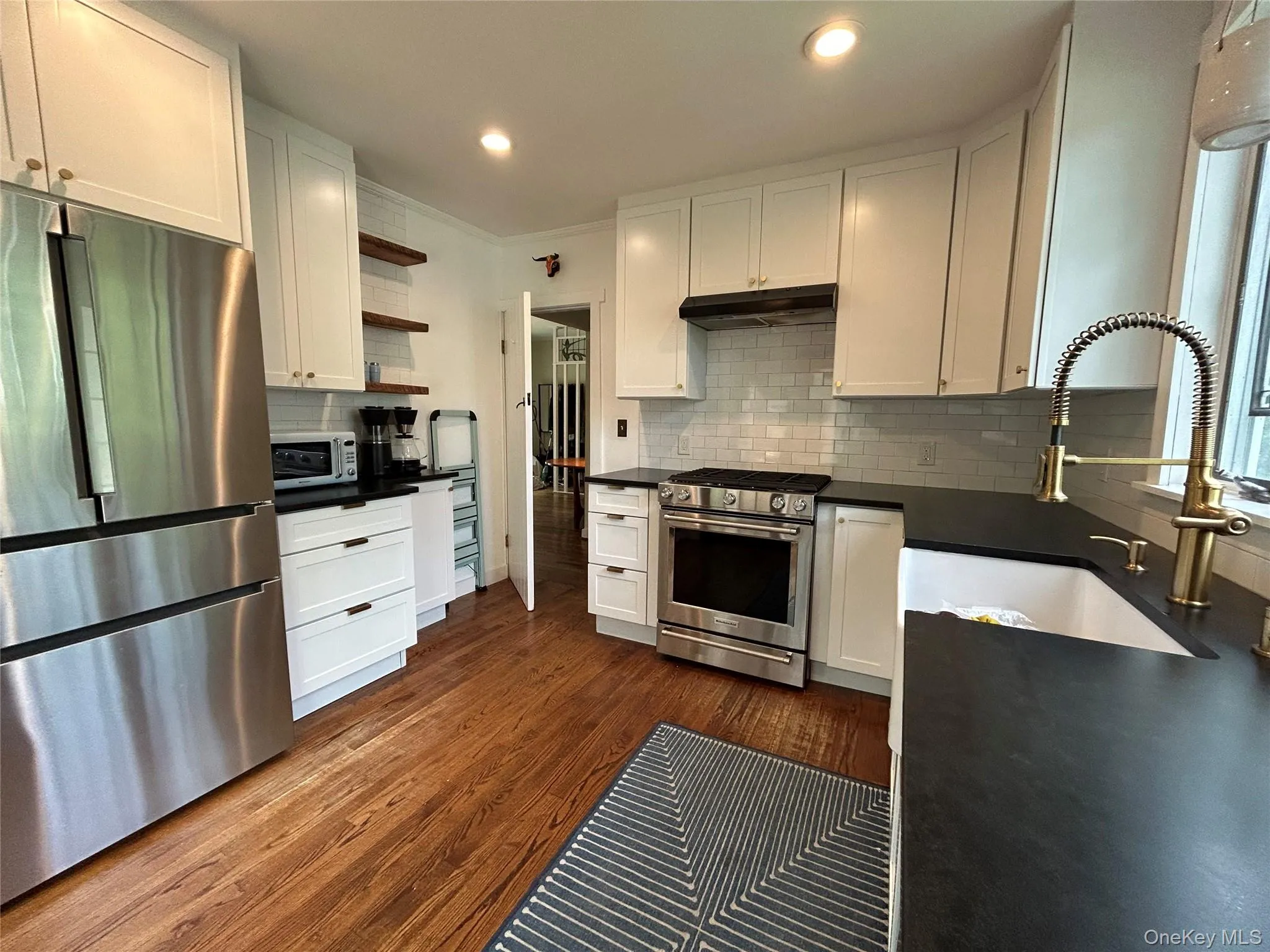 207 Prospect Avenue, Oyster Bay, NY, 3 Bedrooms Bedrooms, 7 Rooms Rooms,2 BathroomsBathrooms,Residential Lease,For Rent,Prospect,0,KEY1012497 207 Prospect Avenue, Oyster Bay, NY, 3 Bedrooms Bedrooms, 7 Rooms Rooms,2 BathroomsBathrooms,Residential Lease,For Rent,Prospect,0,KEY1012497