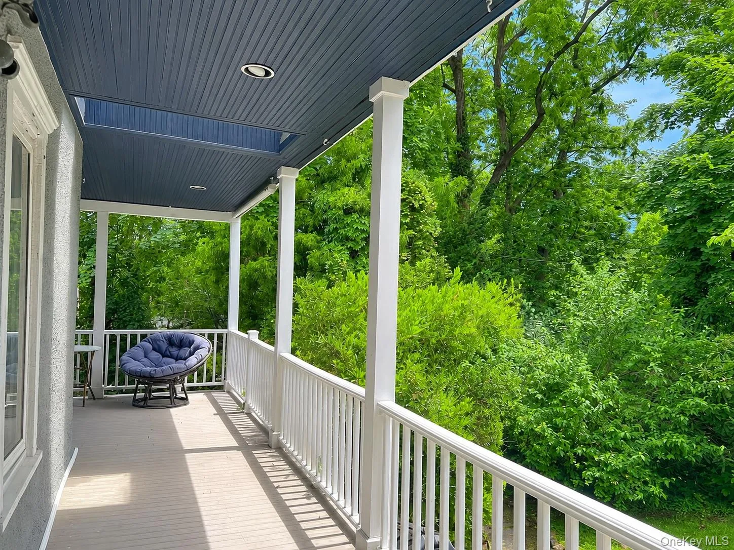Covered porch Covered porch