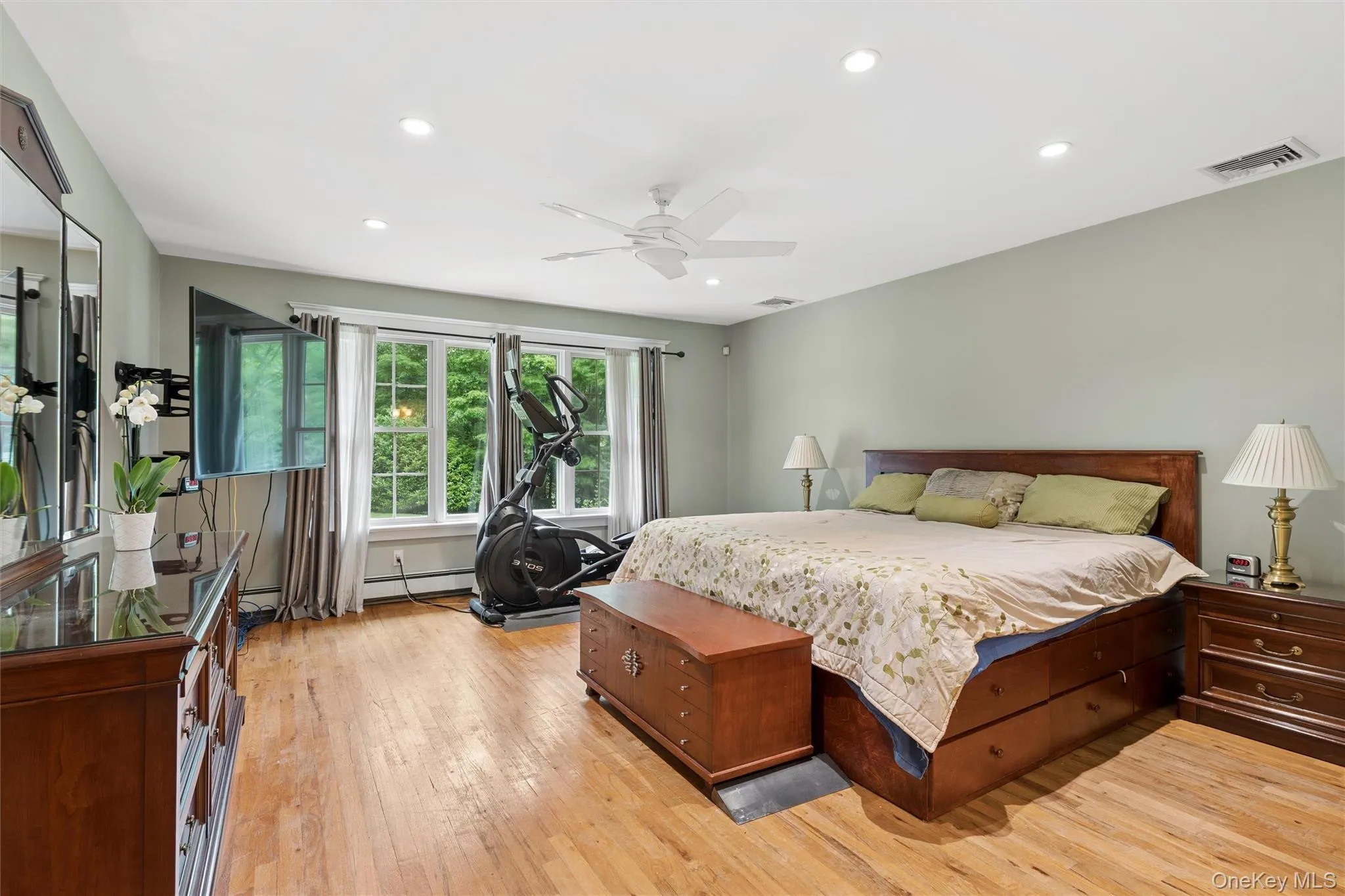 35 Woodvale Drive, Oyster Bay, NY, 4 Bedrooms Bedrooms, 8 Rooms Rooms,4 BathroomsBathrooms,Residential,For Rent,Woodvale,0,KEY1012505 35 Woodvale Drive, Oyster Bay, NY, 4 Bedrooms Bedrooms, 8 Rooms Rooms,4 BathroomsBathrooms,Residential,For Rent,Woodvale,0,KEY1012505