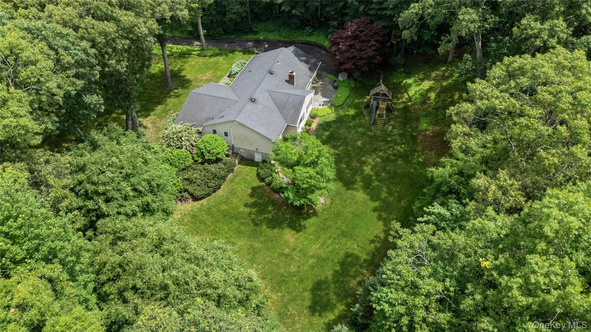 35 Woodvale Drive, Oyster Bay, NY, 4 Bedrooms Bedrooms, 8 Rooms Rooms,4 BathroomsBathrooms,Residential,For Rent,Woodvale,0,KEY1012505 35 Woodvale Drive, Oyster Bay, NY, 4 Bedrooms Bedrooms, 8 Rooms Rooms,4 BathroomsBathrooms,Residential,For Rent,Woodvale,0,KEY1012505