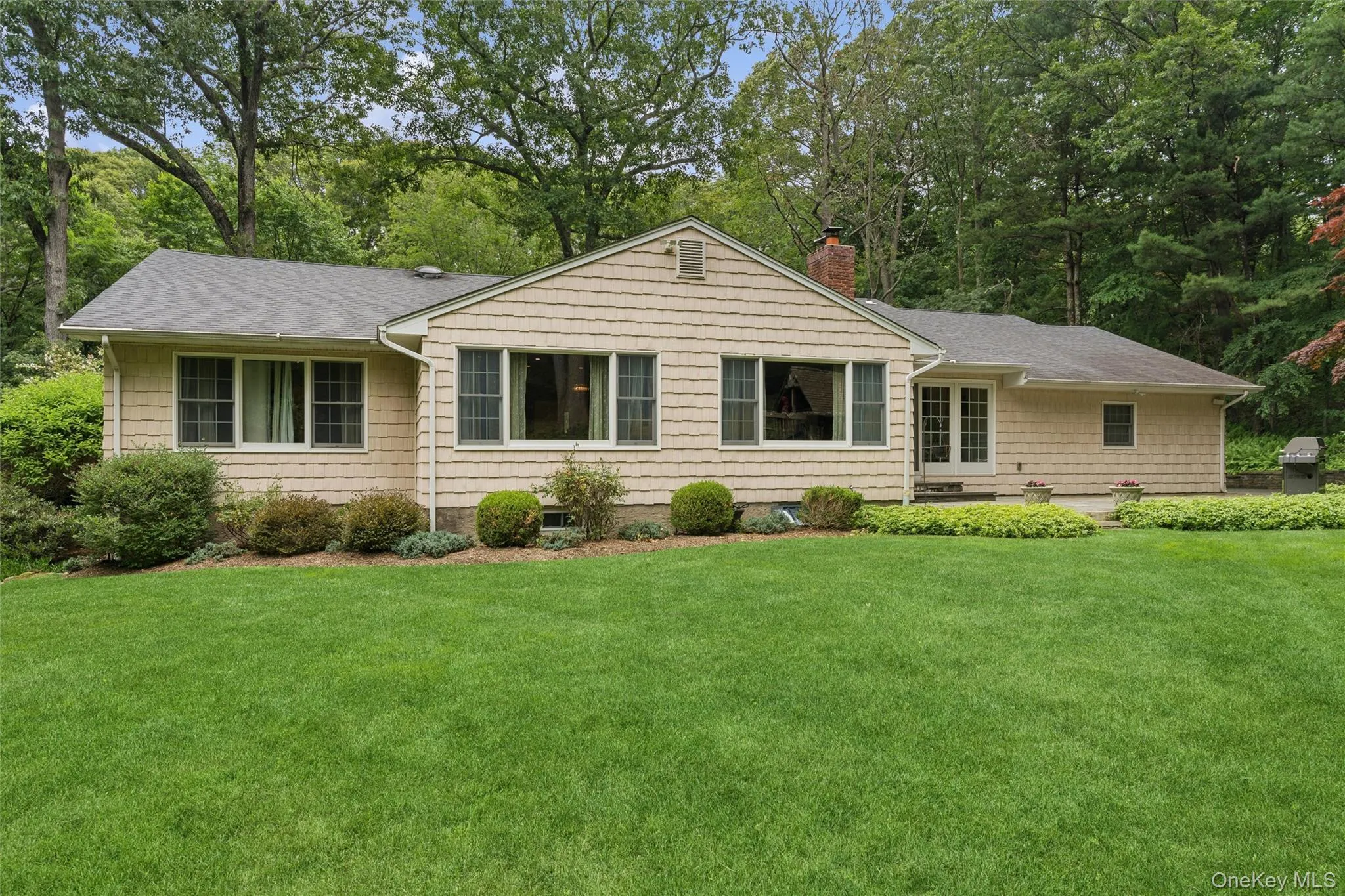 35 Woodvale Drive, Oyster Bay, NY, 4 Bedrooms Bedrooms, 8 Rooms Rooms,4 BathroomsBathrooms,Residential,For Rent,Woodvale,0,KEY1012505 35 Woodvale Drive, Oyster Bay, NY, 4 Bedrooms Bedrooms, 8 Rooms Rooms,4 BathroomsBathrooms,Residential,For Rent,Woodvale,0,KEY1012505