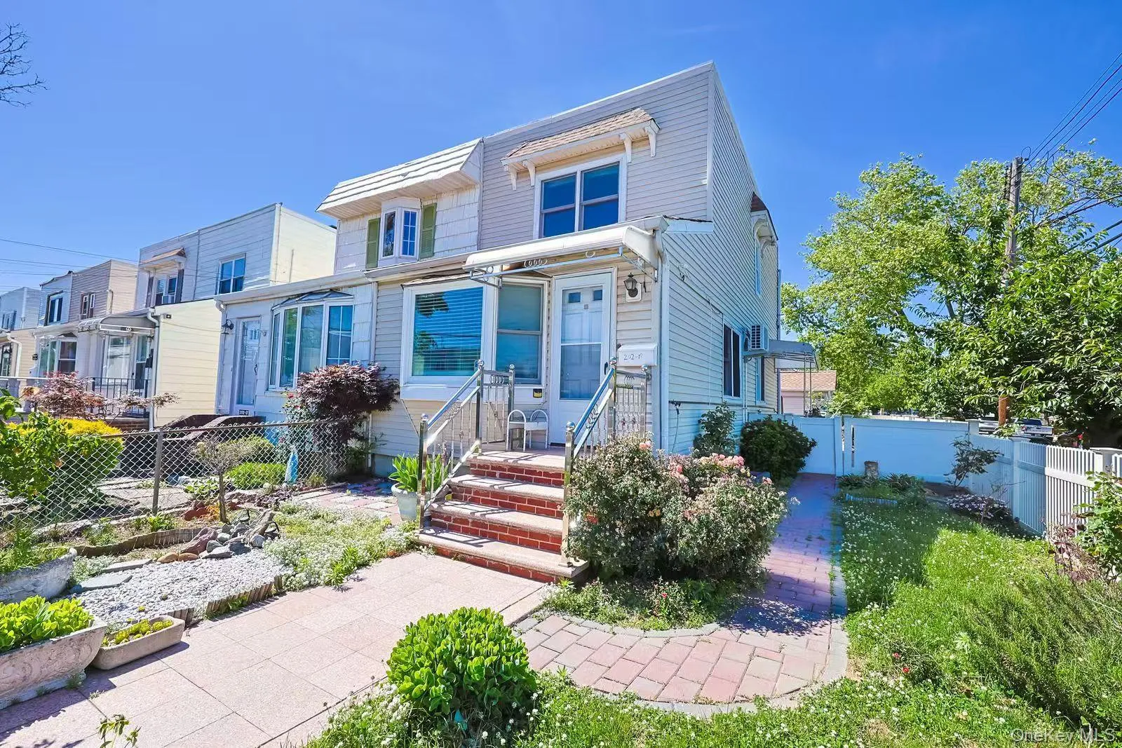 20219 33rd Avenue, New York, NY, 4 Bedrooms Bedrooms, 7 Rooms Rooms,3 BathroomsBathrooms,Residential,For Rent,33rd,0,1012509 20219 33rd Avenue, New York, NY, 4 Bedrooms Bedrooms, 7 Rooms Rooms,3 BathroomsBathrooms,Residential,For Rent,33rd,0,1012509