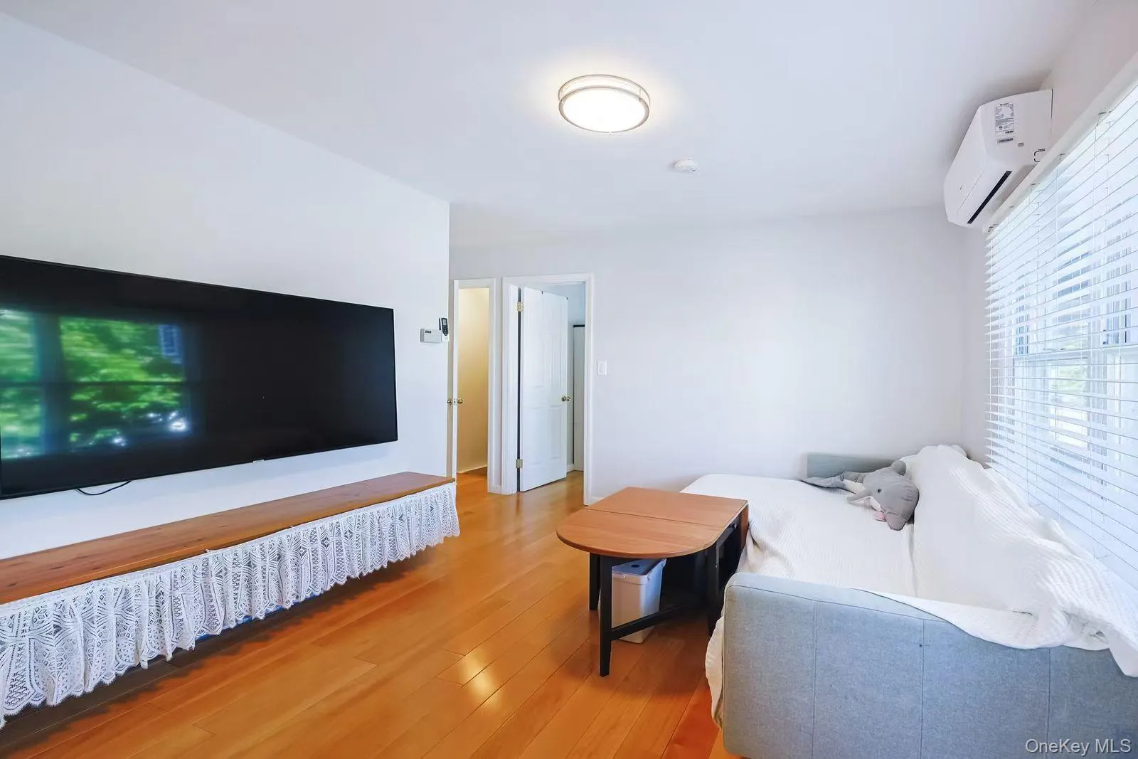 20219 33rd Avenue, New York, NY, 4 Bedrooms Bedrooms, 7 Rooms Rooms,3 BathroomsBathrooms,Residential,For Rent,33rd,0,1012509 20219 33rd Avenue, New York, NY, 4 Bedrooms Bedrooms, 7 Rooms Rooms,3 BathroomsBathrooms,Residential,For Rent,33rd,0,1012509