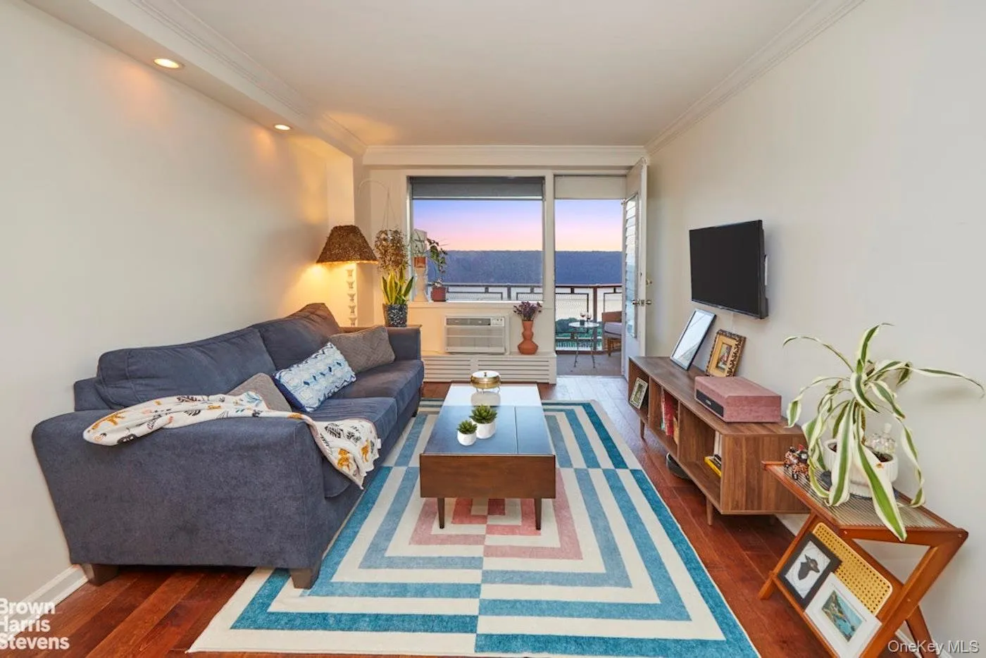 5700 Arlington Avenue, New York, NY, 2 Rooms Rooms,1 BathroomBathrooms,Residential,For Rent,Arlington,0,1012513 5700 Arlington Avenue, New York, NY, 2 Rooms Rooms,1 BathroomBathrooms,Residential,For Rent,Arlington,0,1012513