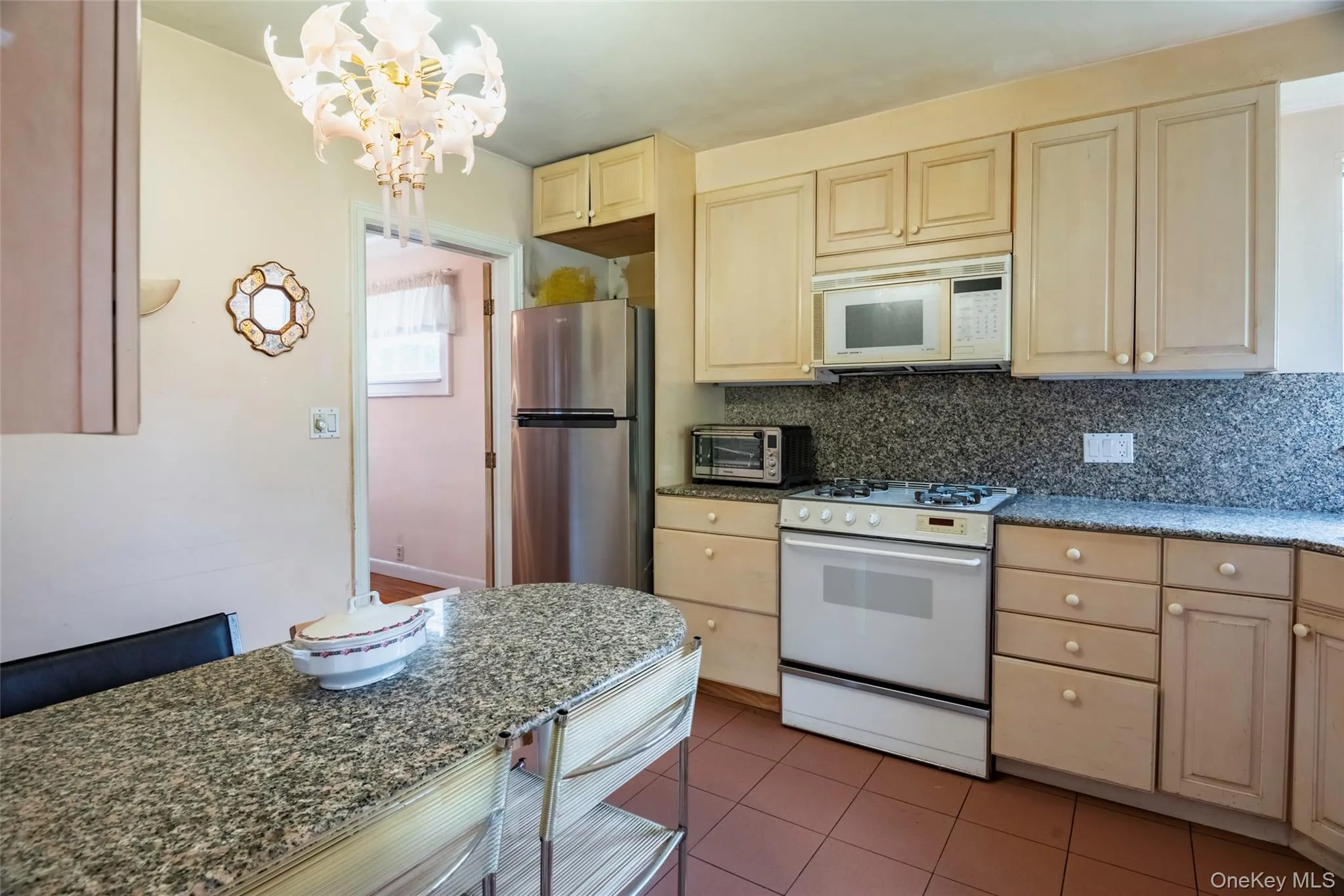 141-27 Coolidge Avenue, New York, NY, 3 Bedrooms Bedrooms, 6 Rooms Rooms,1 BathroomBathrooms,Residential,For Rent,Coolidge,0,1012514 141-27 Coolidge Avenue, New York, NY, 3 Bedrooms Bedrooms, 6 Rooms Rooms,1 BathroomBathrooms,Residential,For Rent,Coolidge,0,1012514